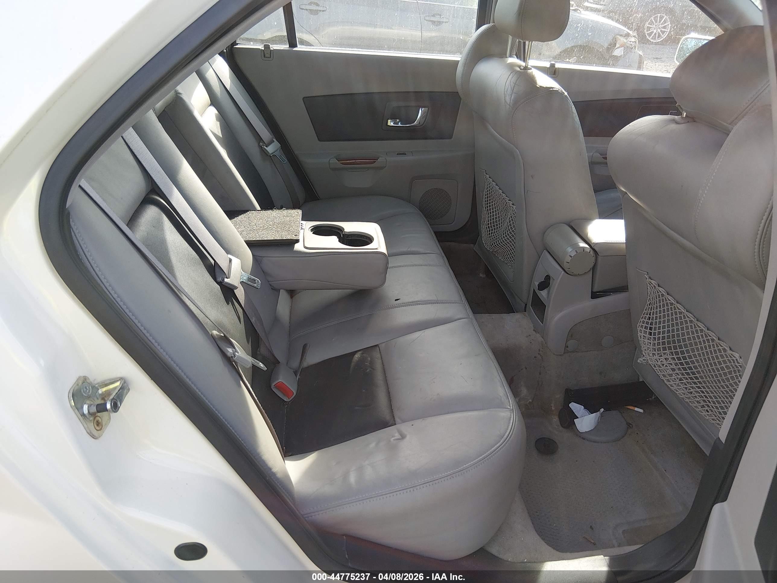 CADILLAC CTS image 8