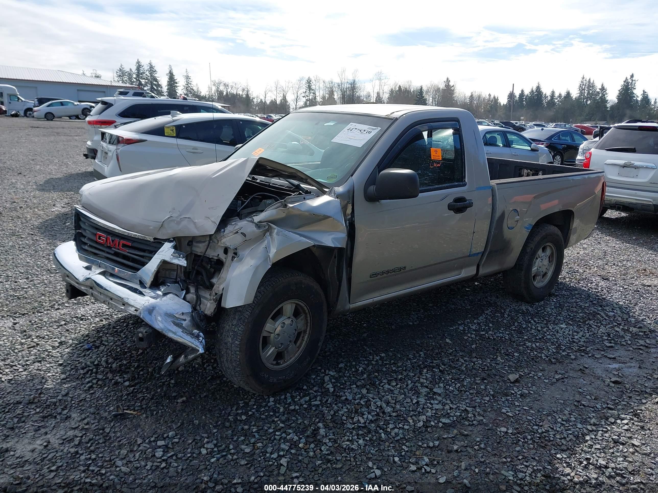 GMC CANYON image 2