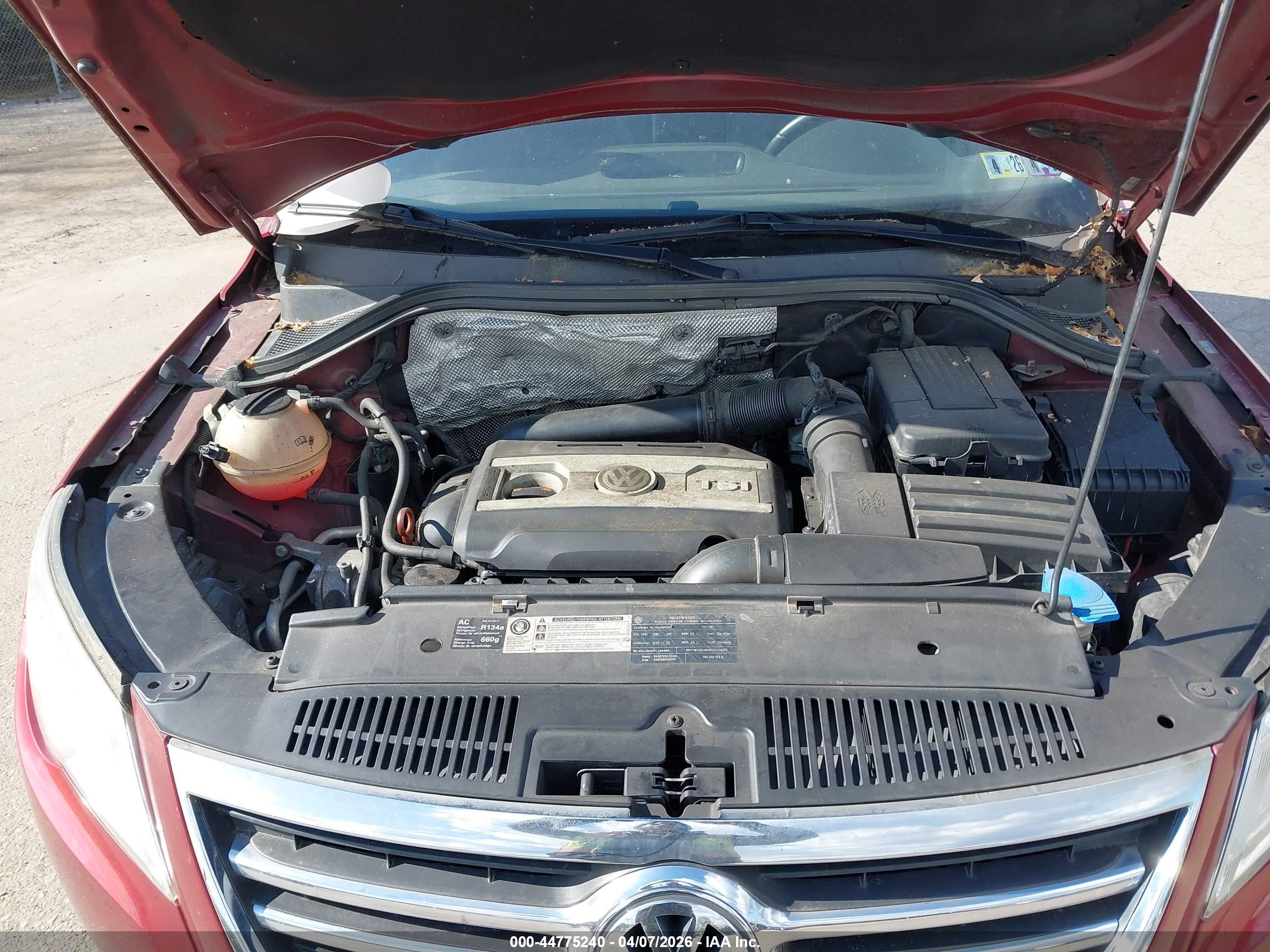 VOLKSWAGEN TIGUAN image 10