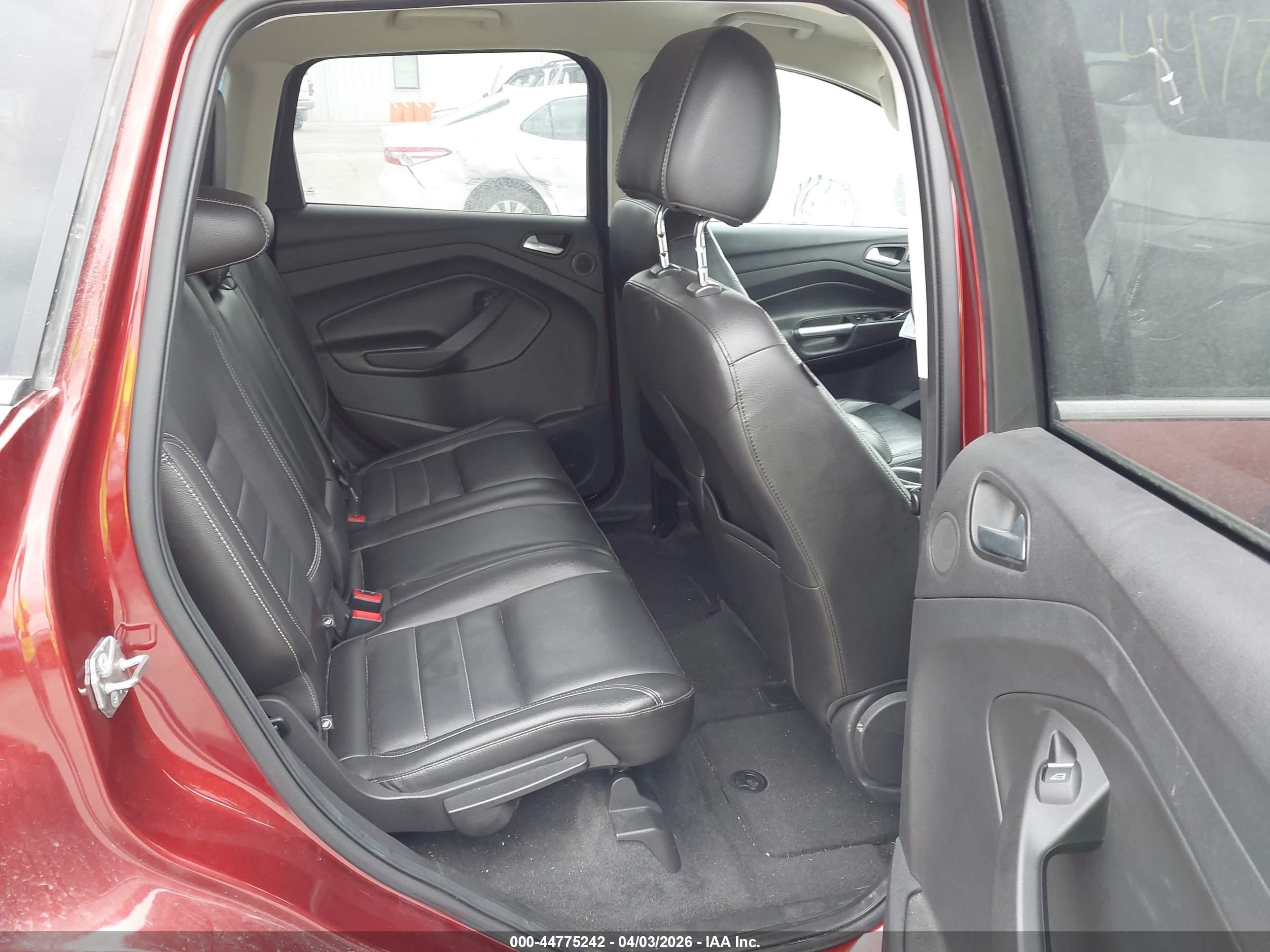 FORD ESCAPE image 8