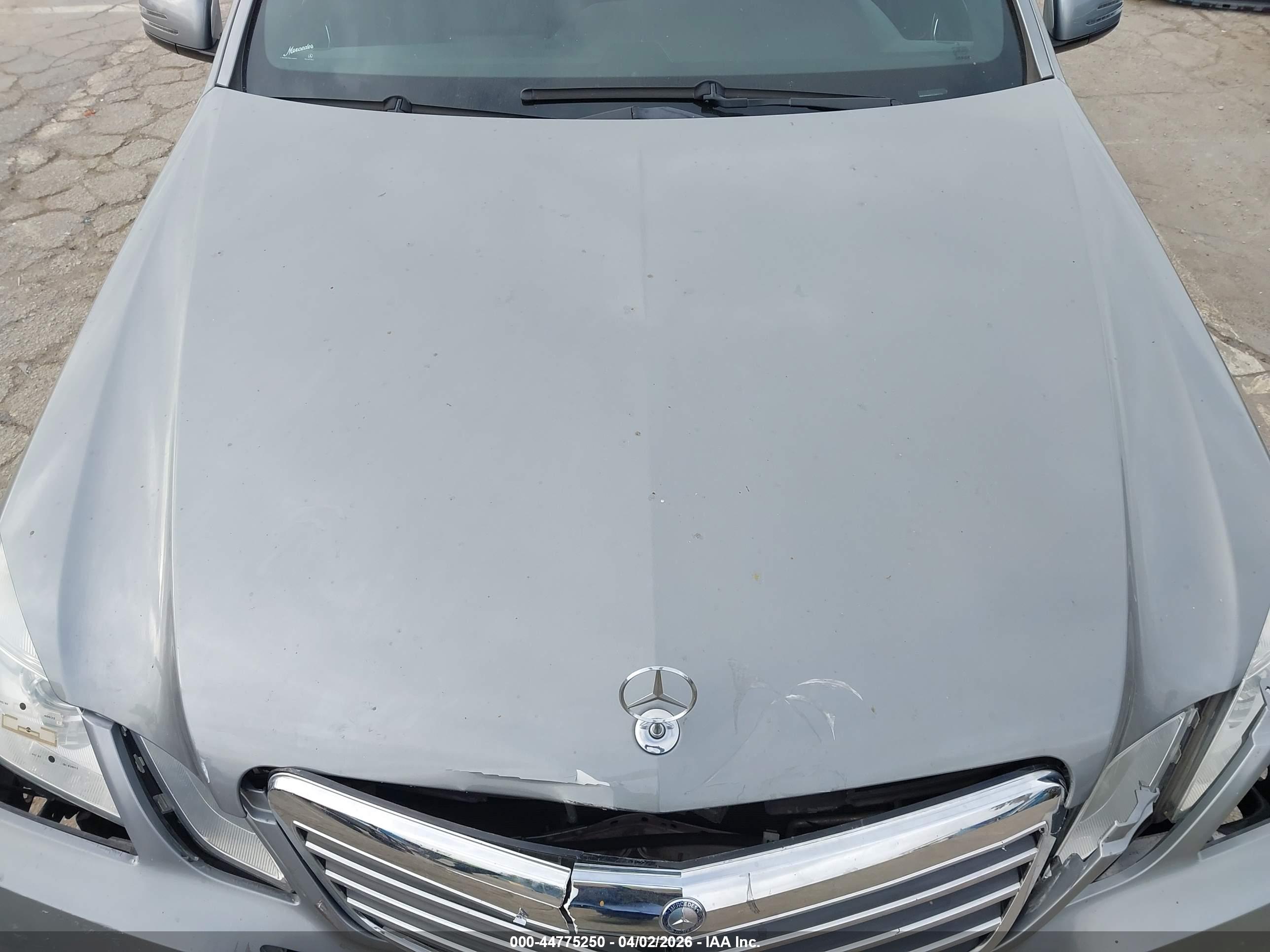 MERCEDES-BENZ E image 10