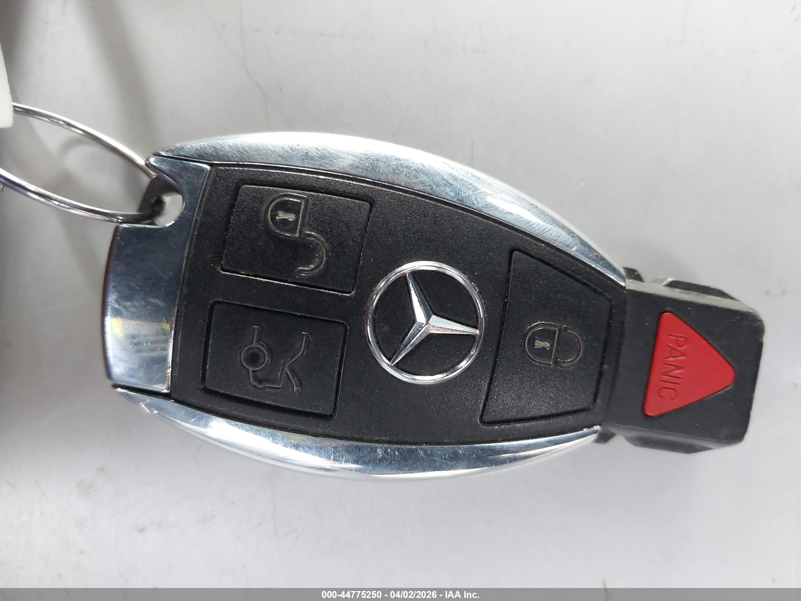 MERCEDES-BENZ E image 11