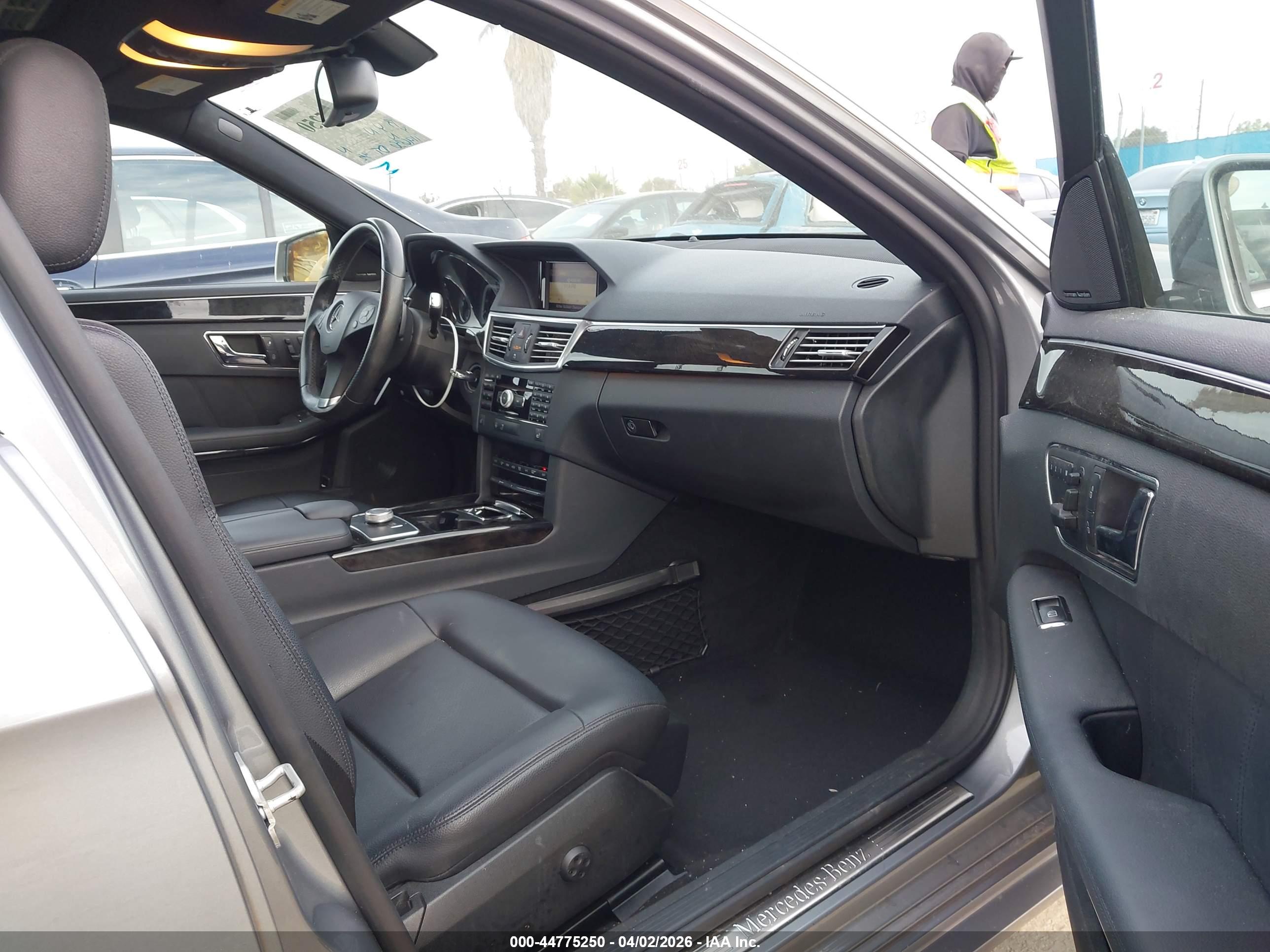 MERCEDES-BENZ E image 5