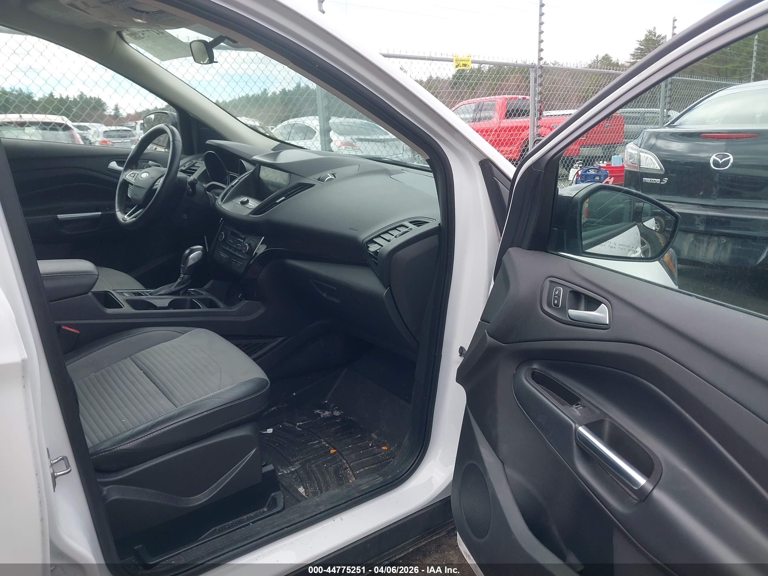 FORD ESCAPE image 5