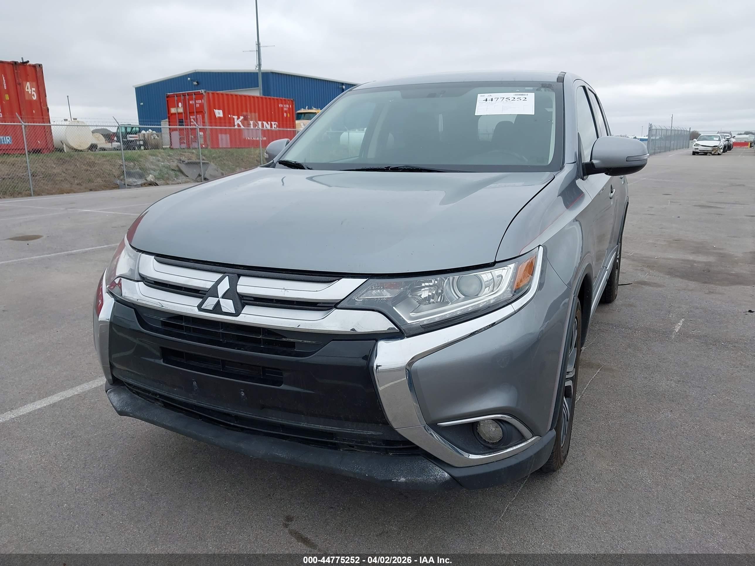 MITSUBISHI OUTLANDER image 6