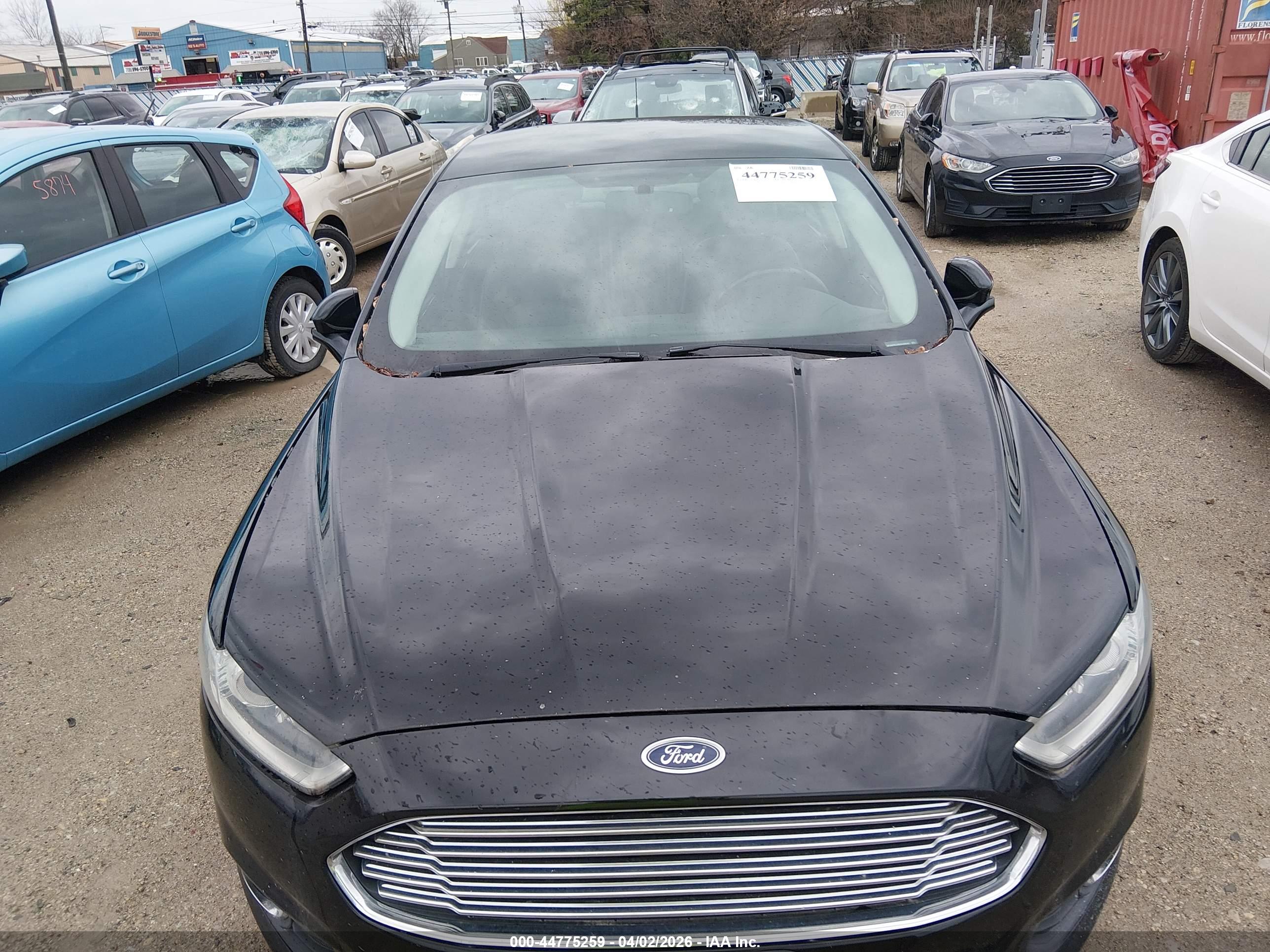 FORD FUSION image 6