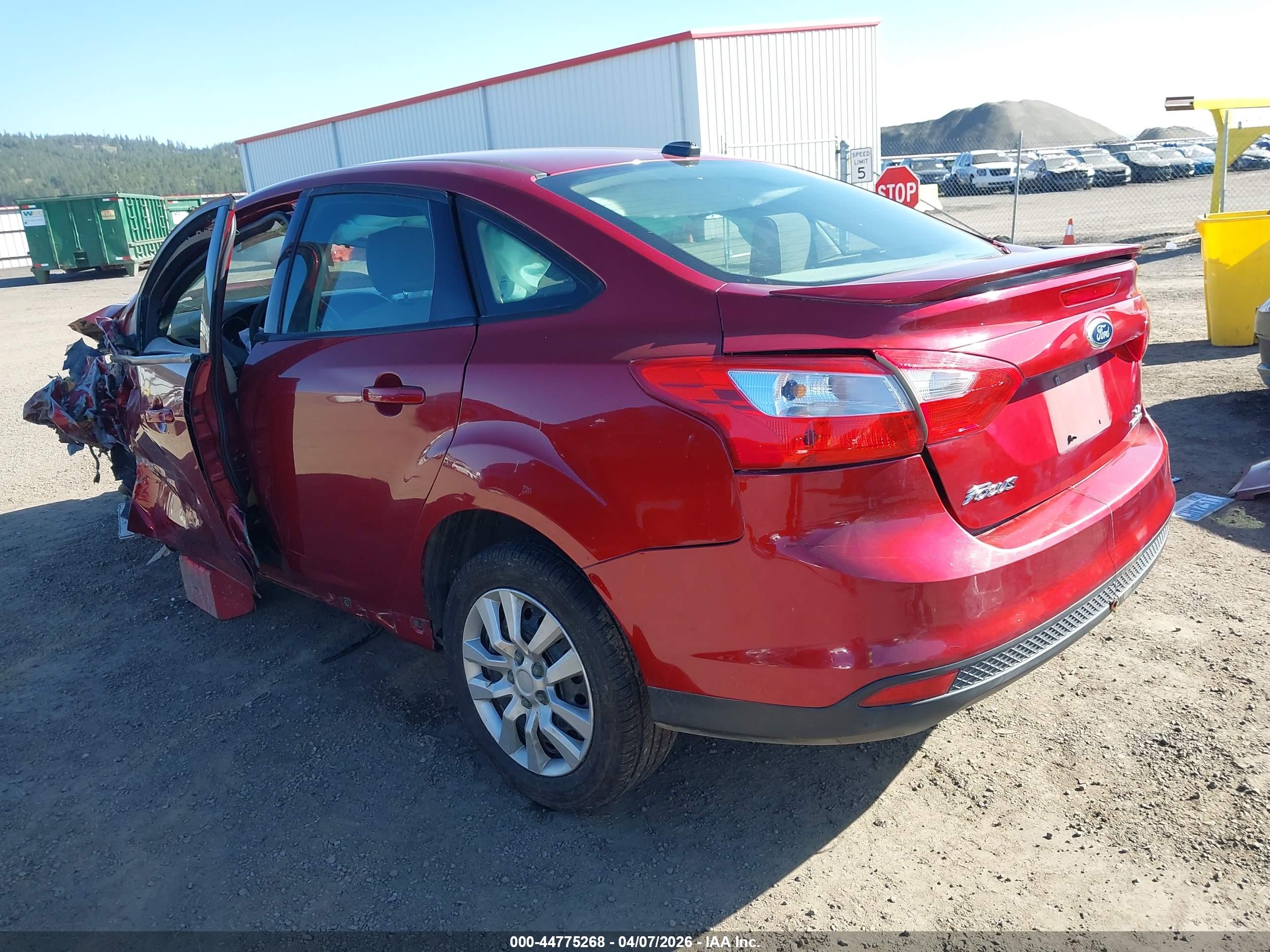 FORD FOCUS image 3