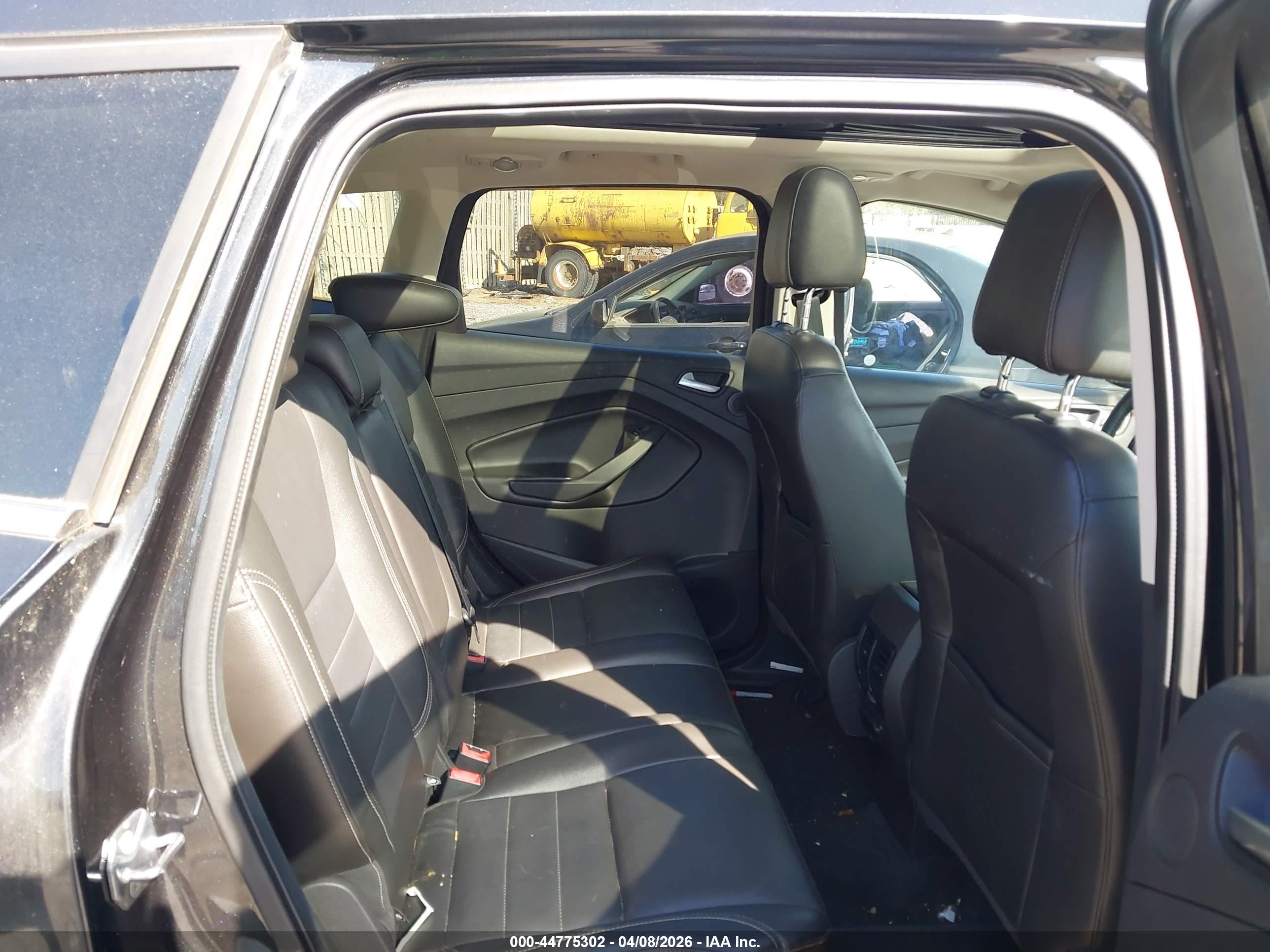 FORD ESCAPE image 8