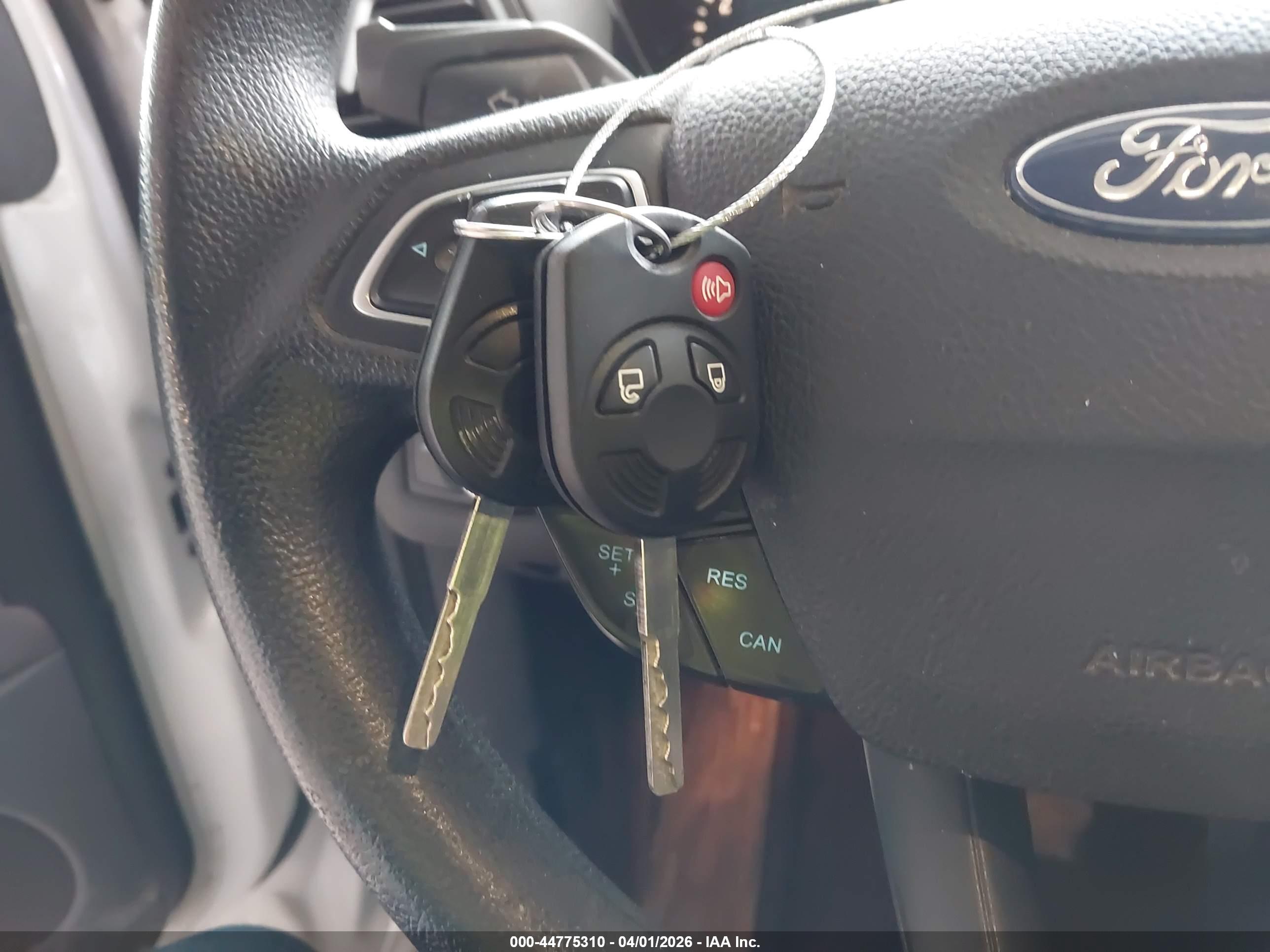 FORD ESCAPE image 11