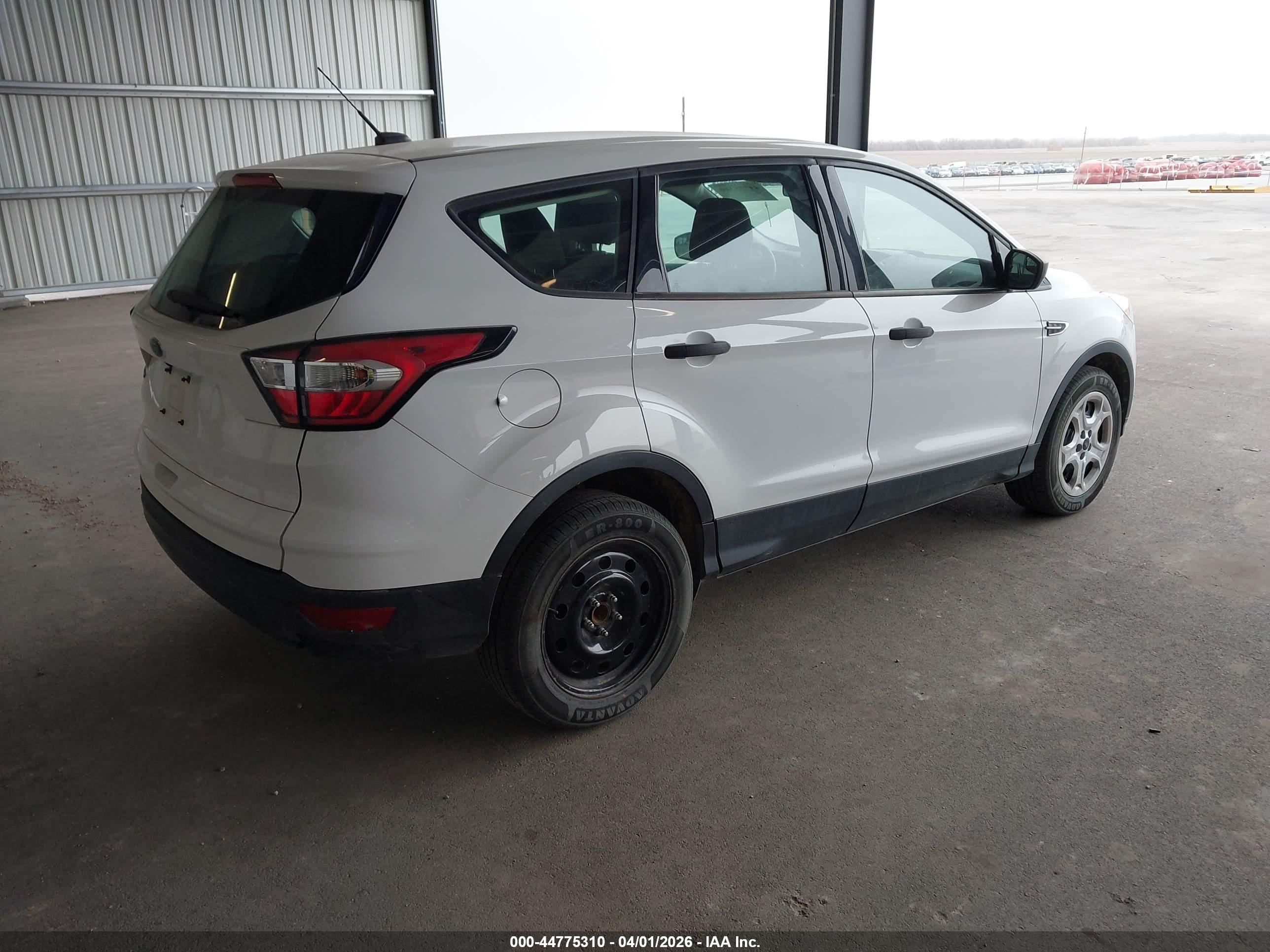 FORD ESCAPE image 4