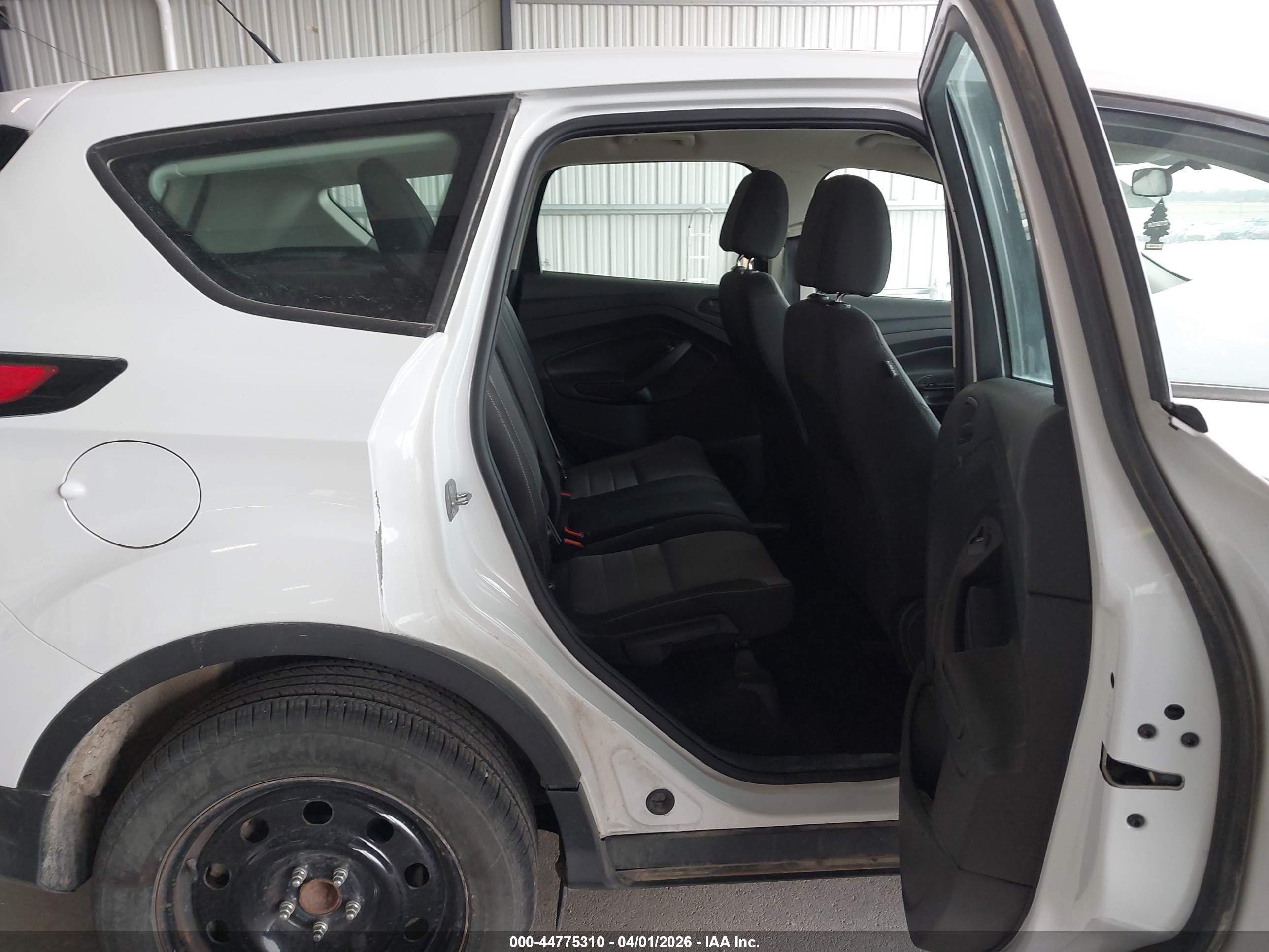 FORD ESCAPE image 8