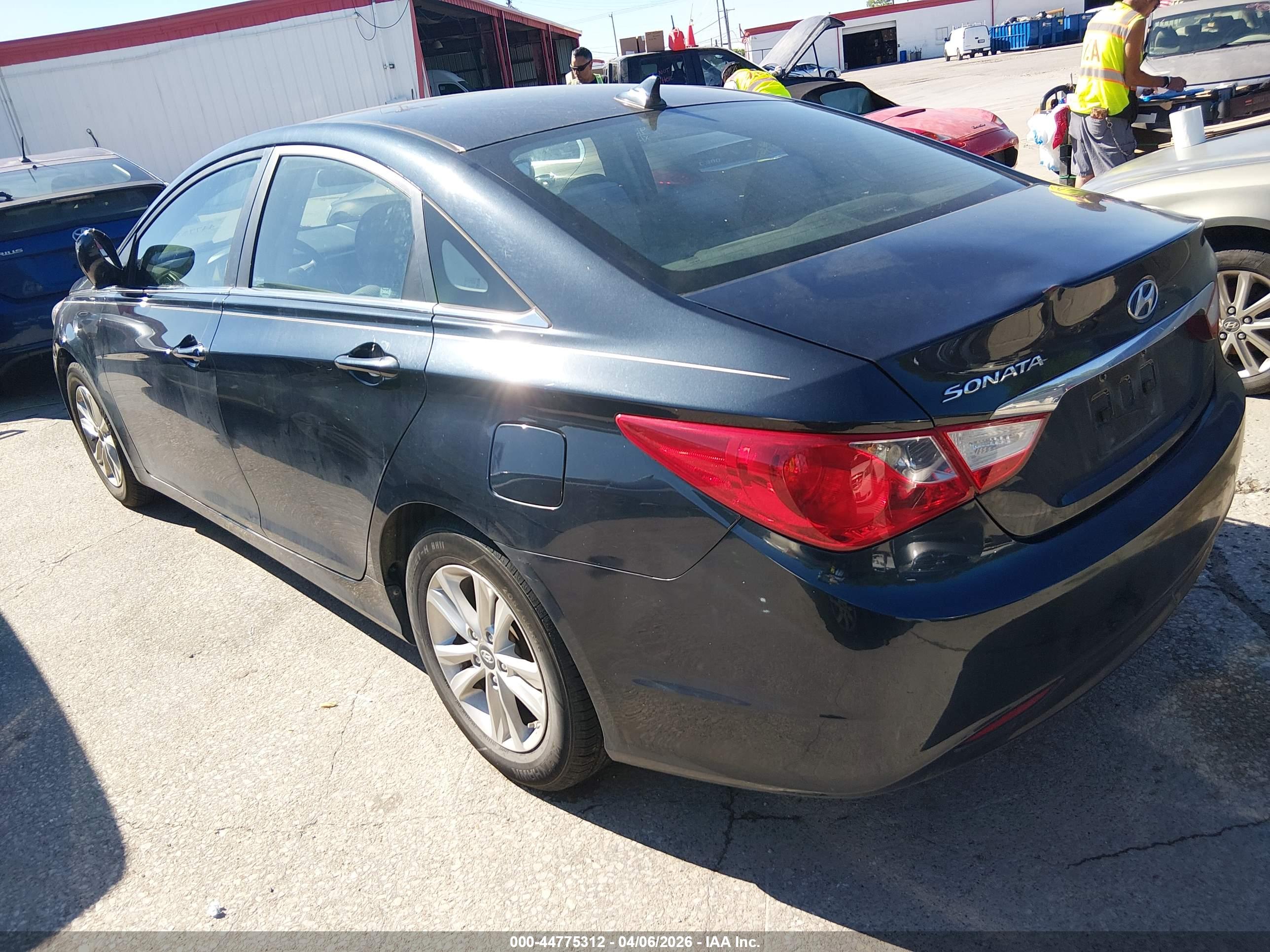 HYUNDAI SONATA image 3