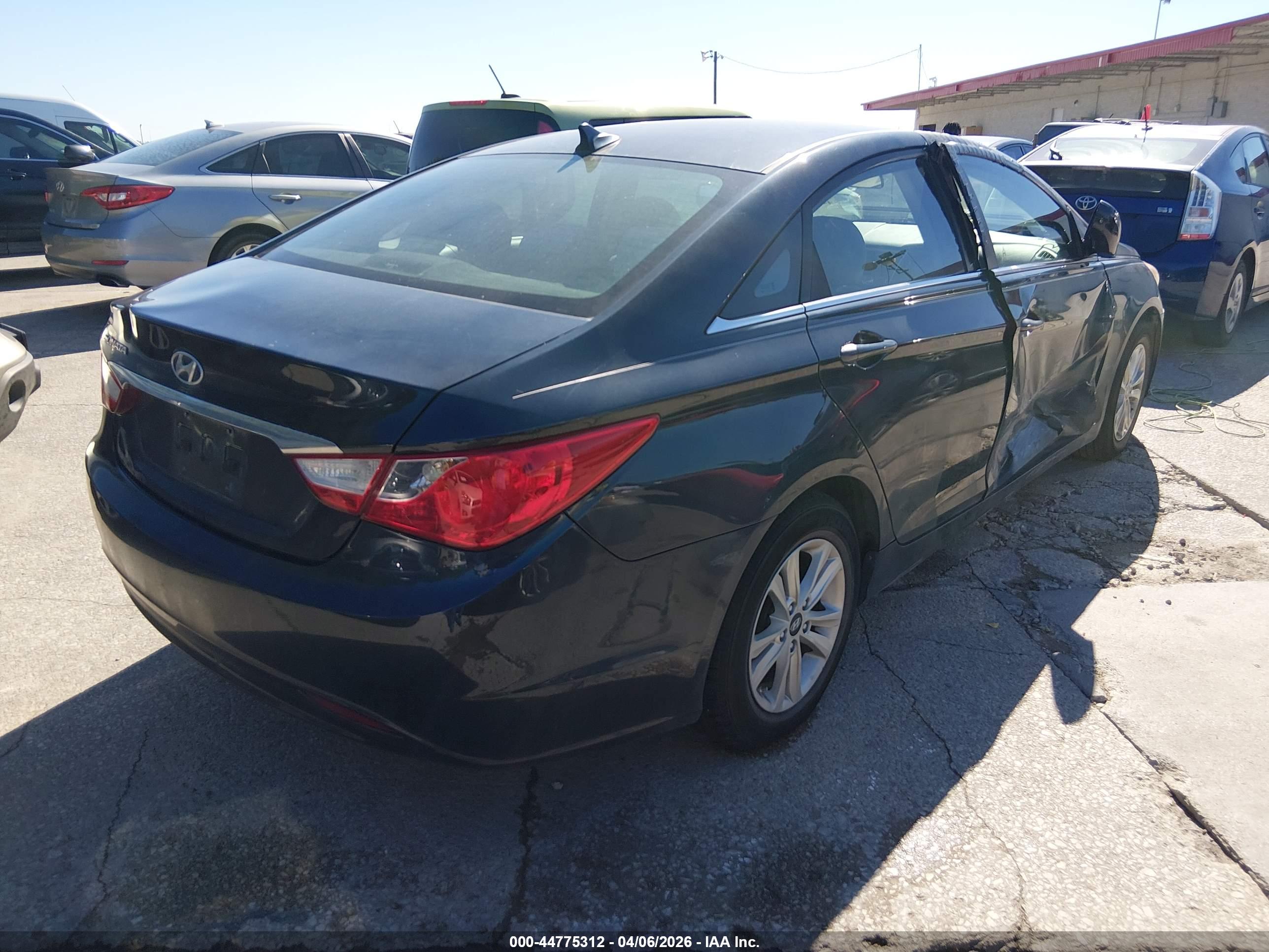 HYUNDAI SONATA image 4