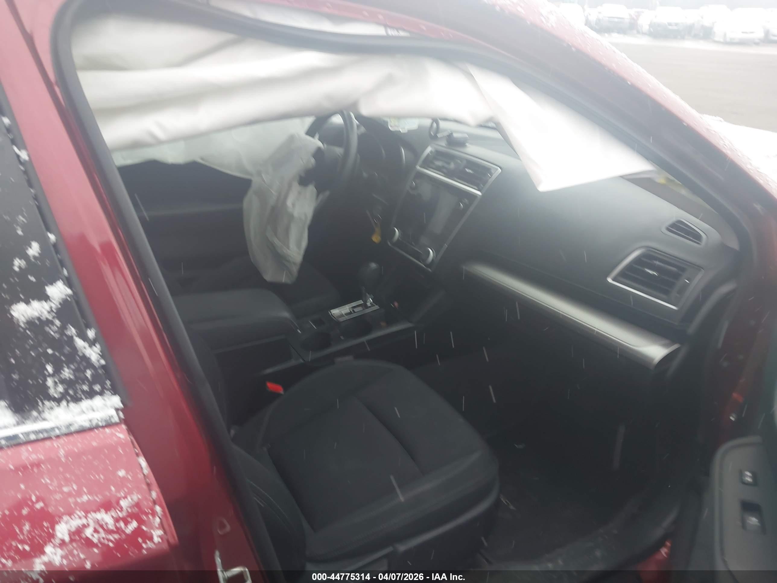 SUBARU LEGACY image 5