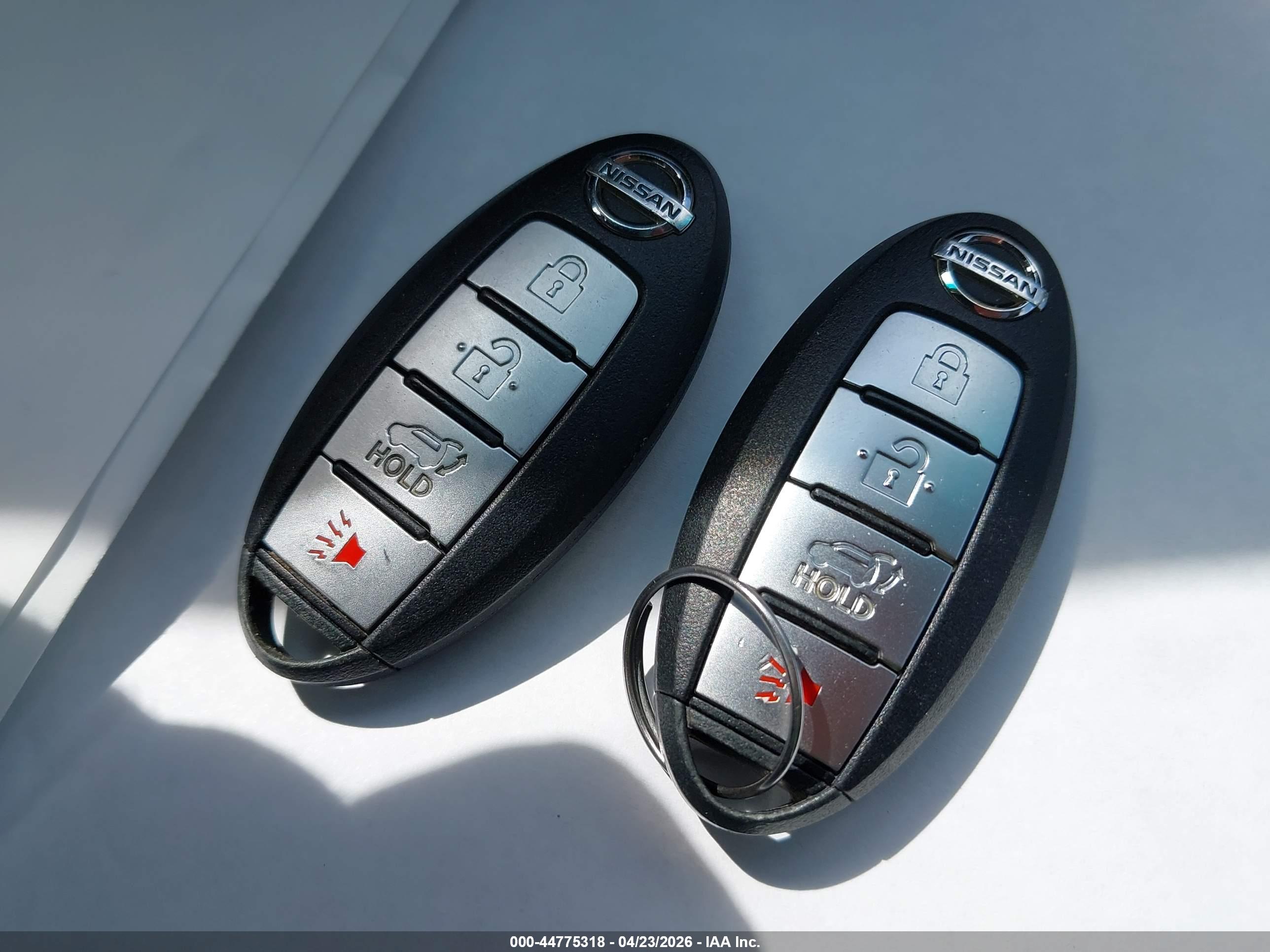 NISSAN ROGUE image 11