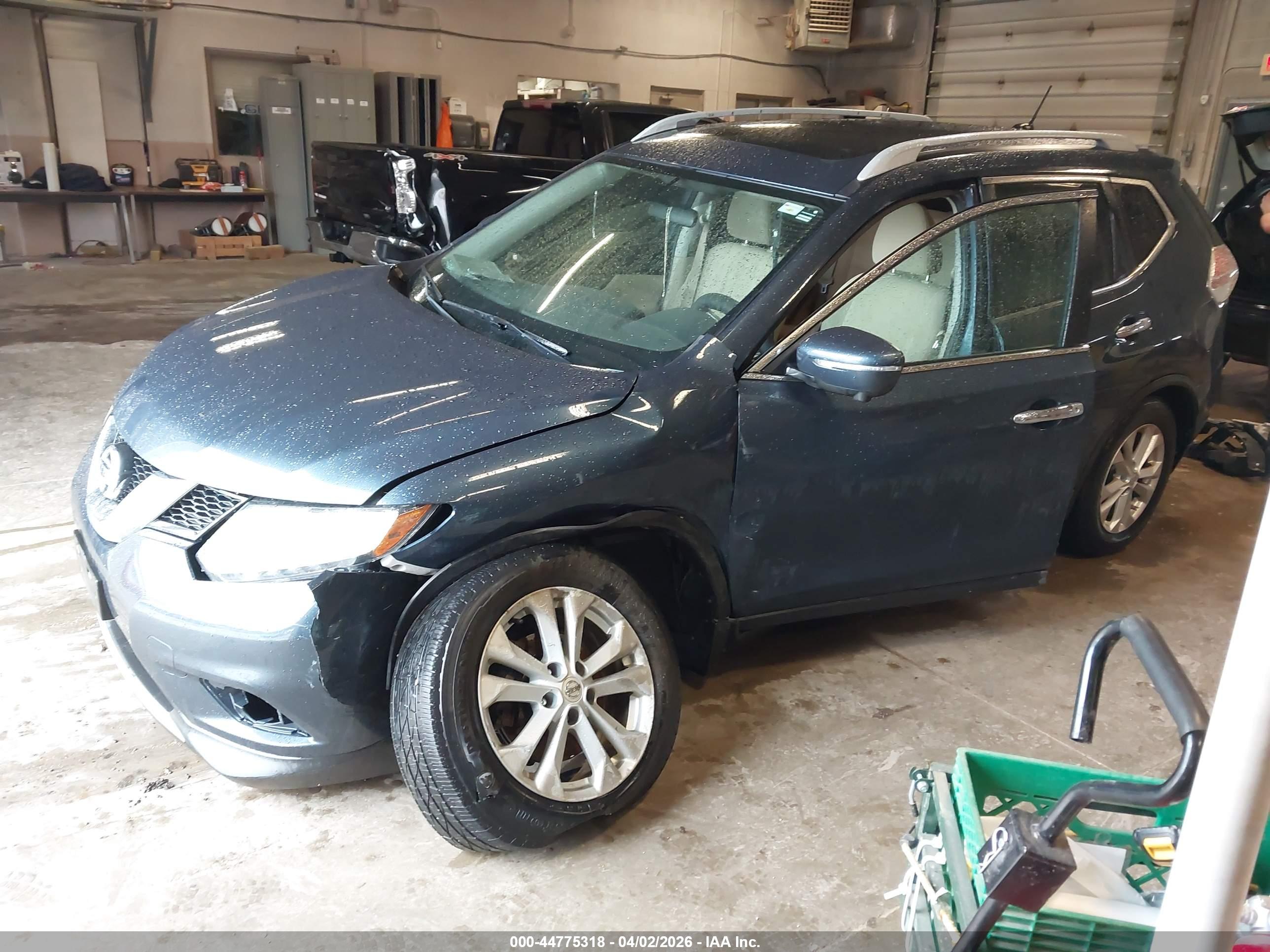 NISSAN ROGUE image 2