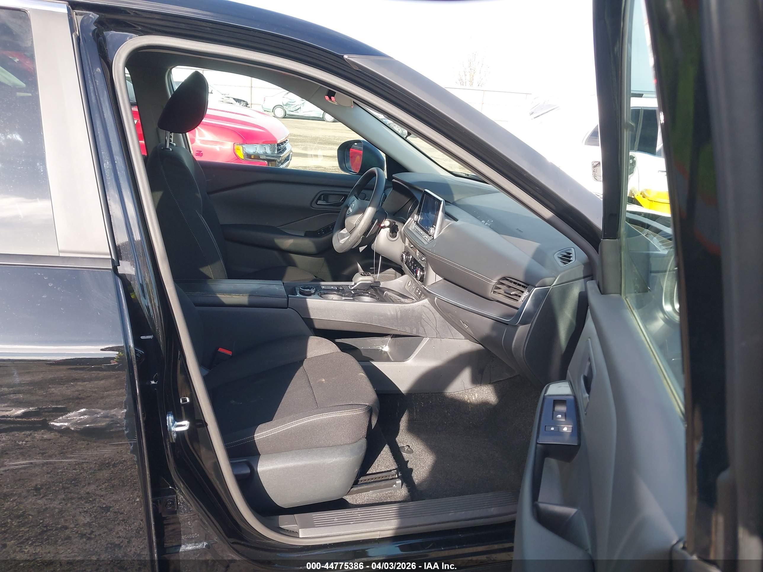 NISSAN ROGUE image 5
