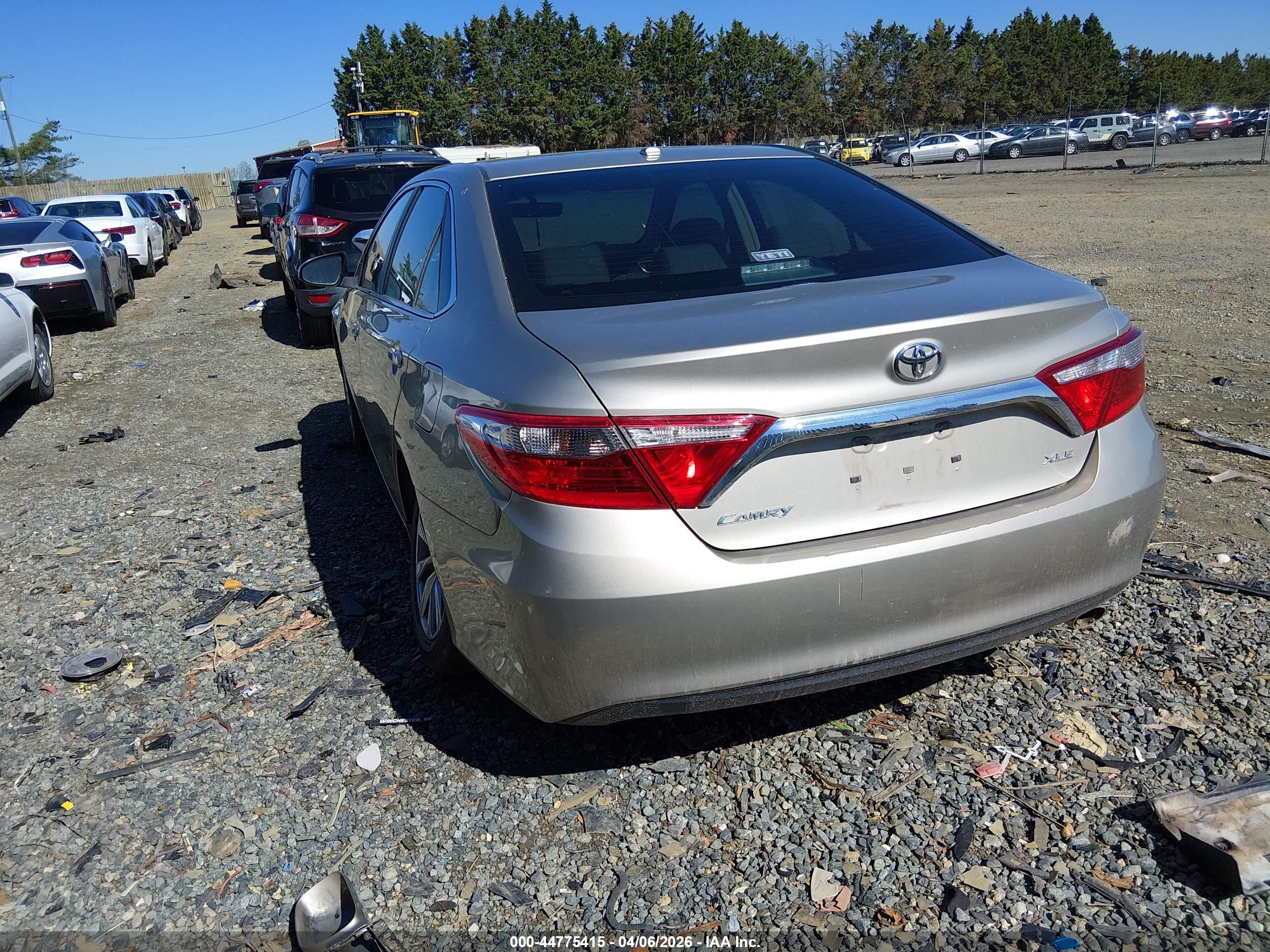 TOYOTA CAMRY image 3