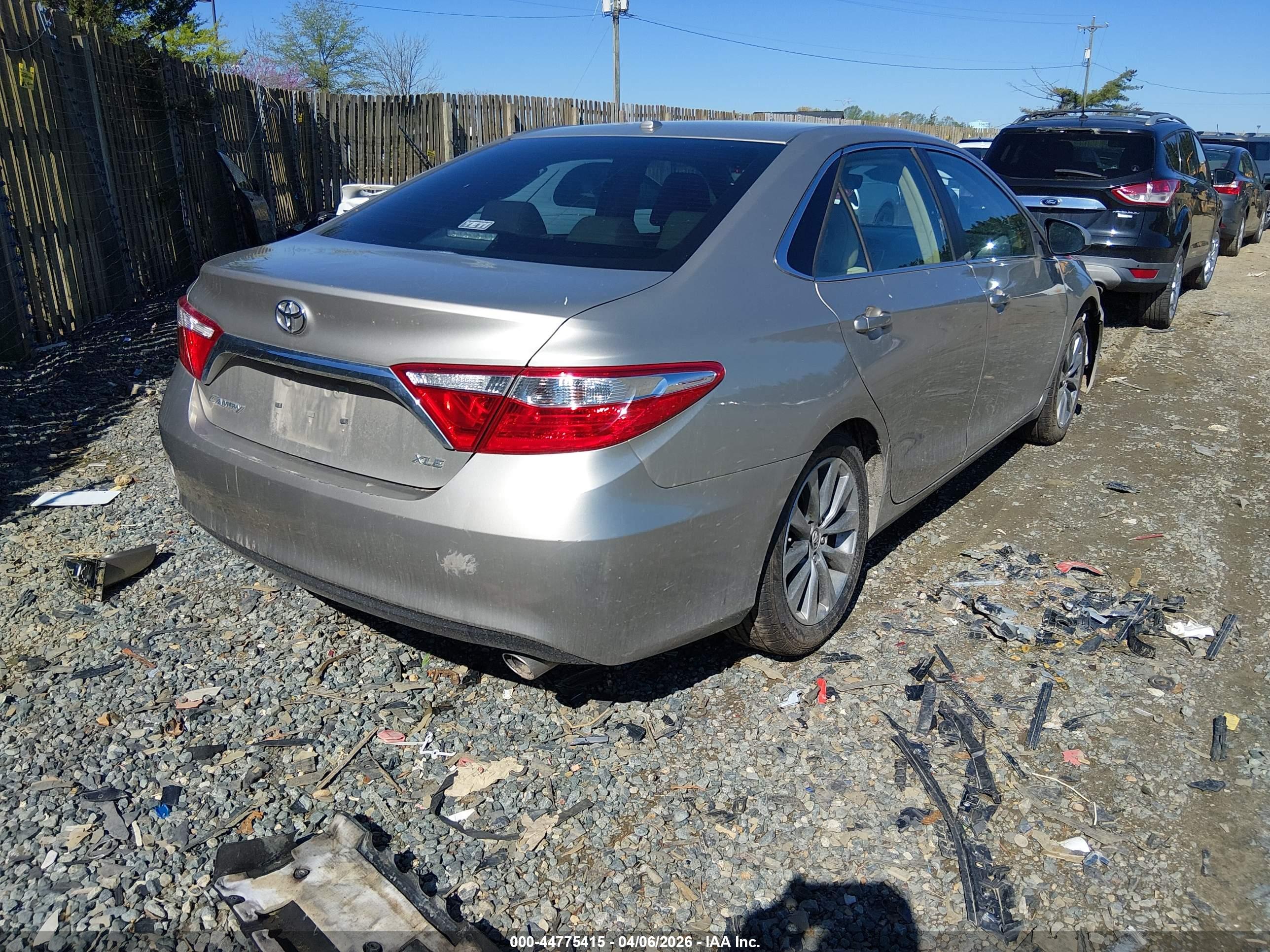 TOYOTA CAMRY image 4