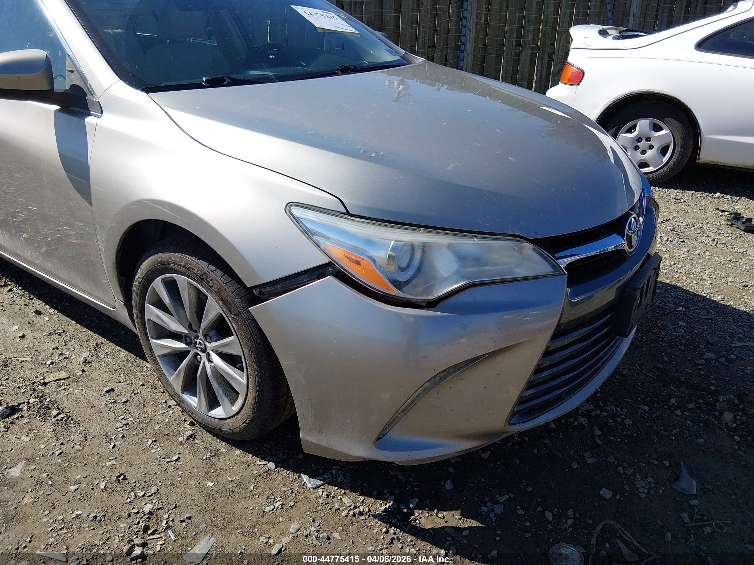 TOYOTA CAMRY image 6