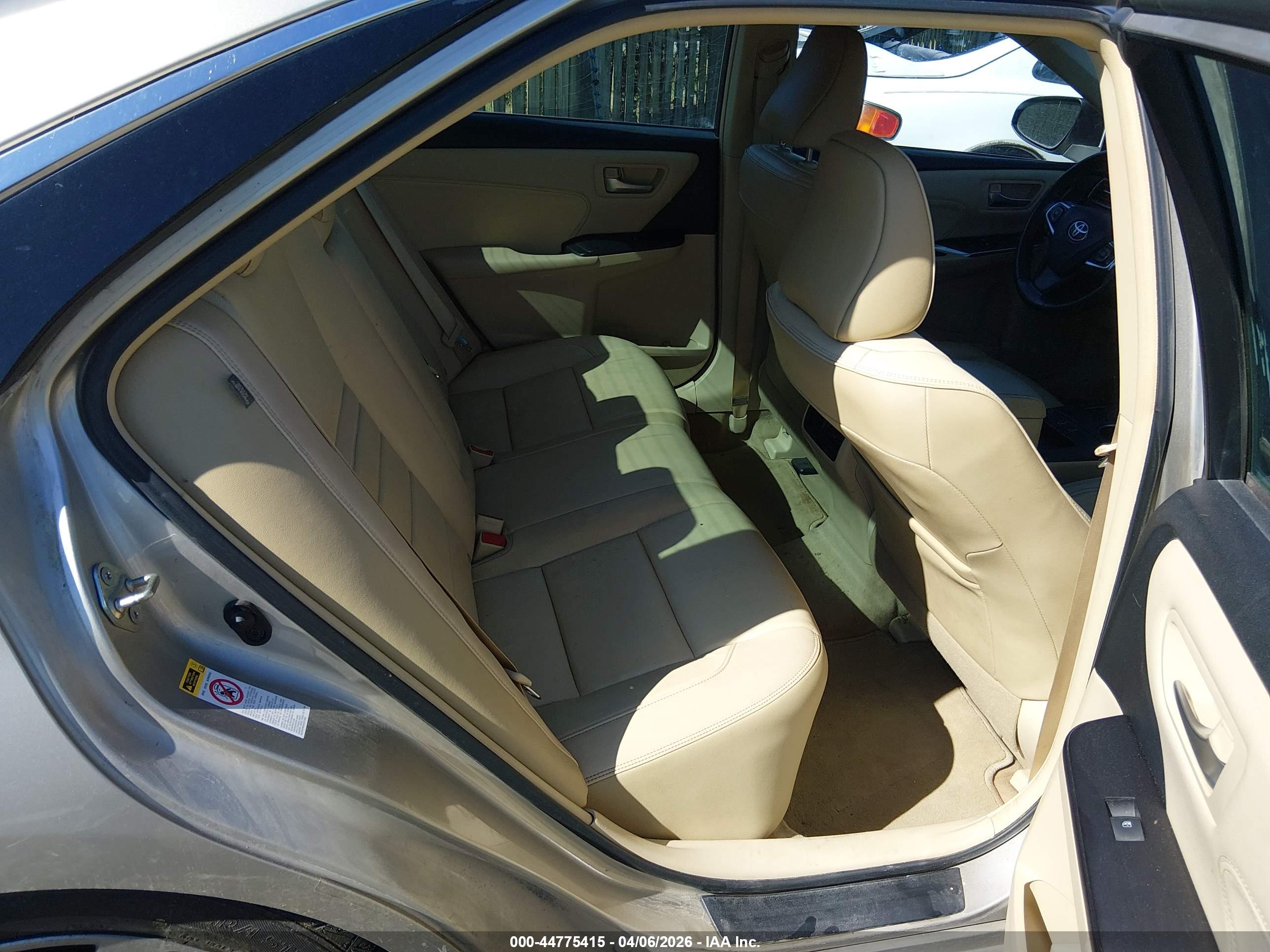 TOYOTA CAMRY image 8
