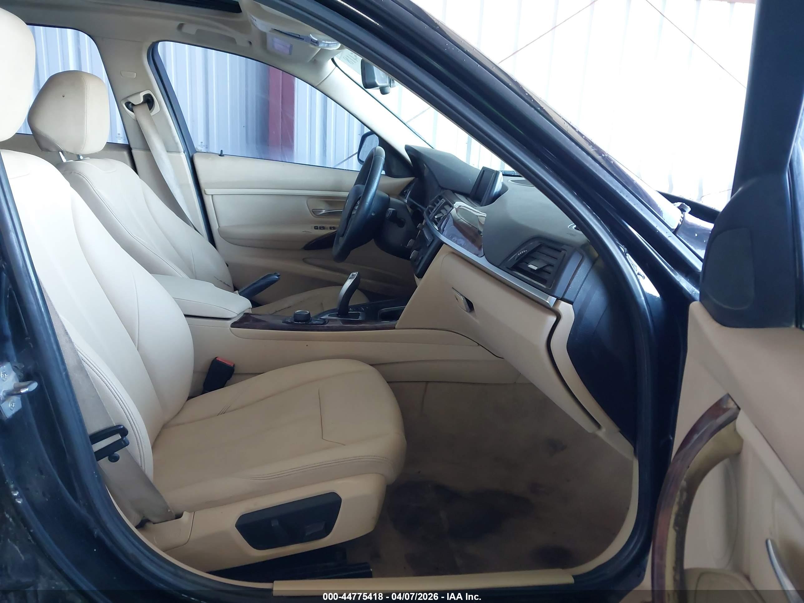 BMW 320I image 5