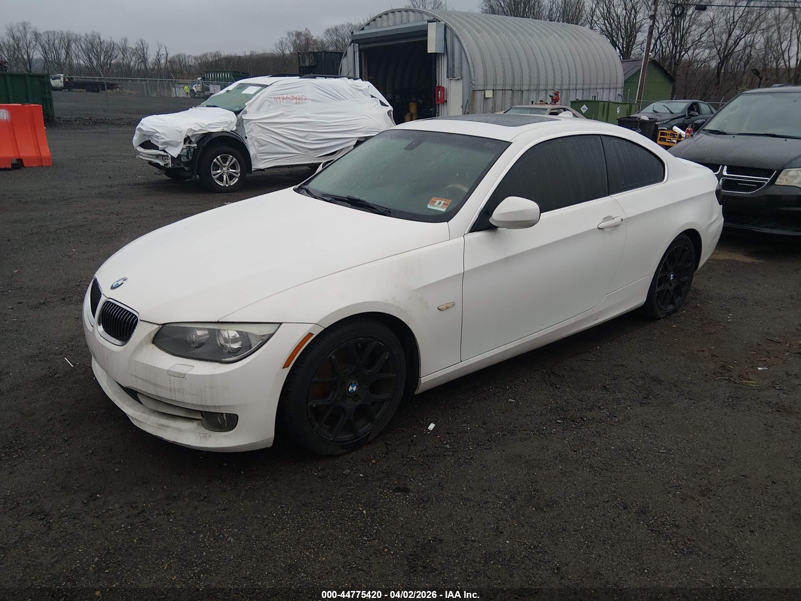 BMW 328I image 2