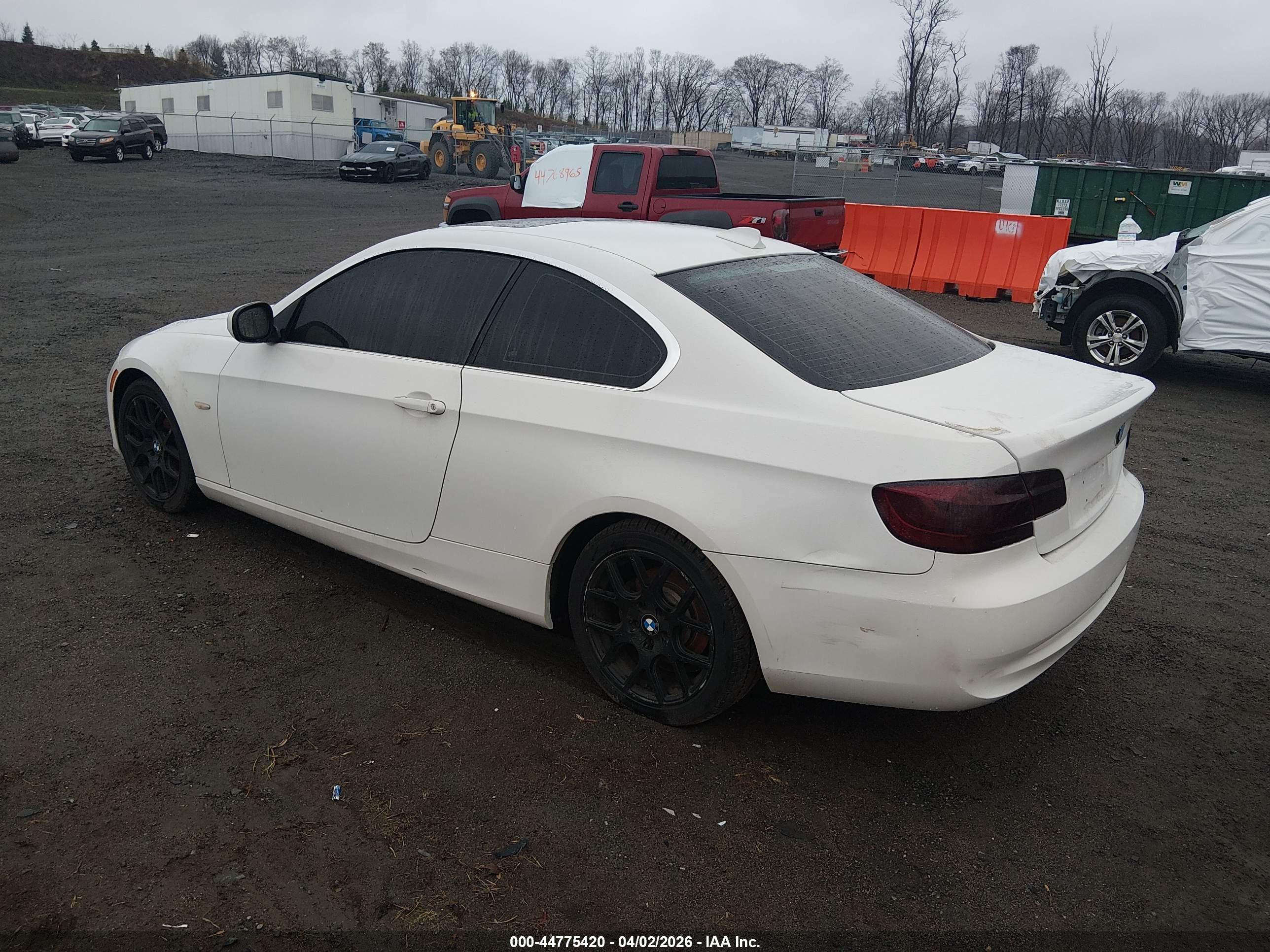 BMW 328I image 3