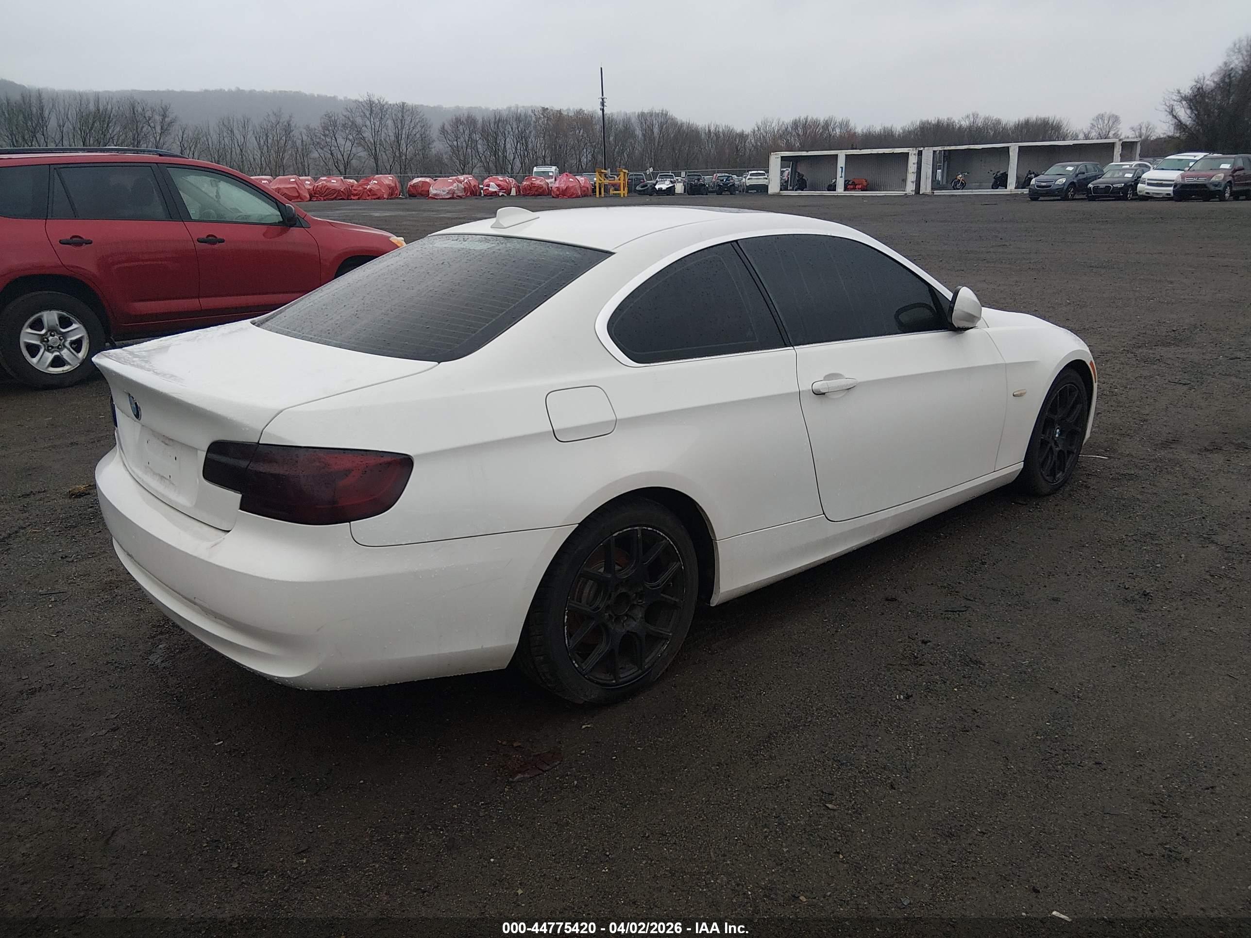 BMW 328I image 4