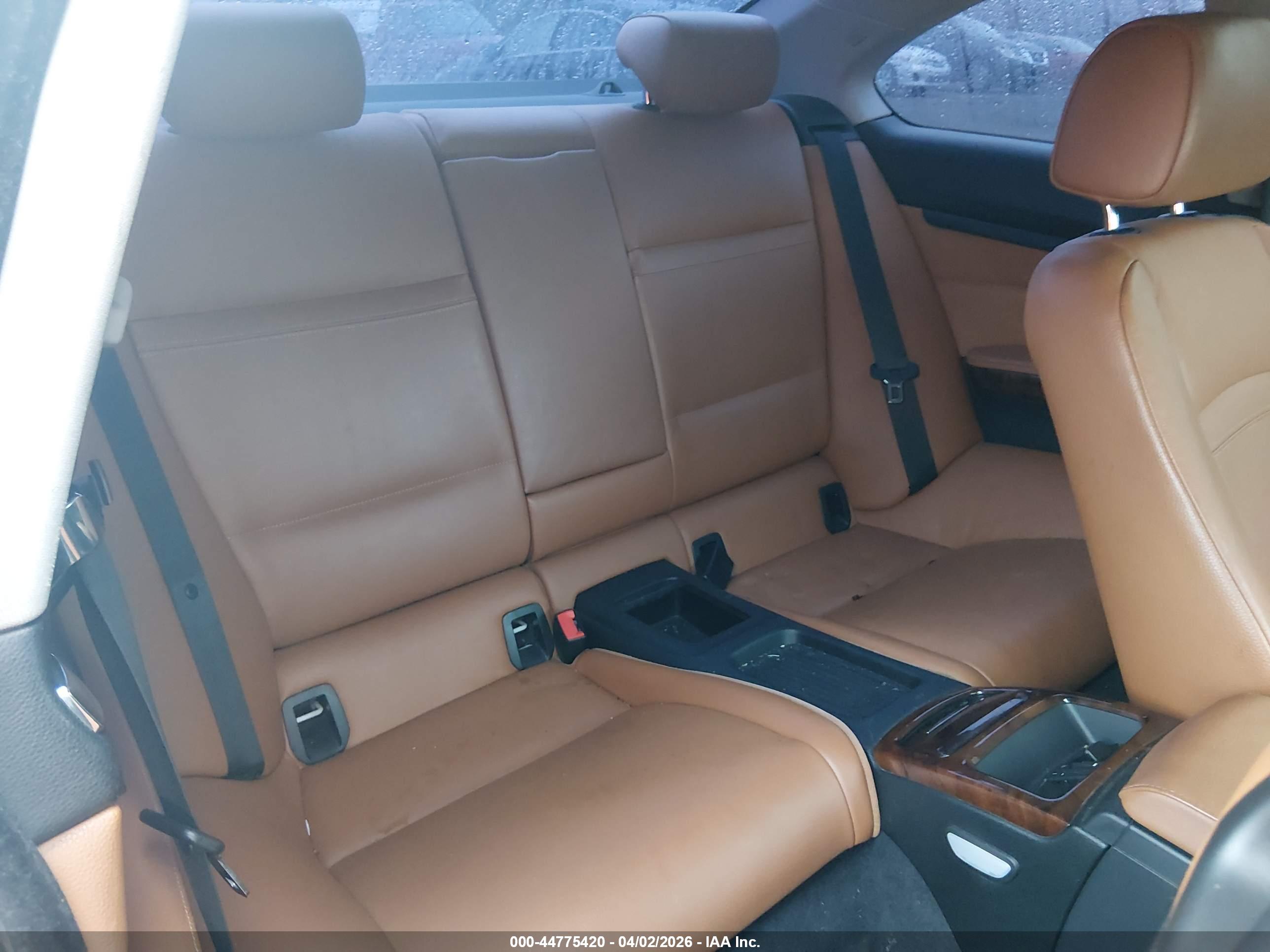 BMW 328I image 8