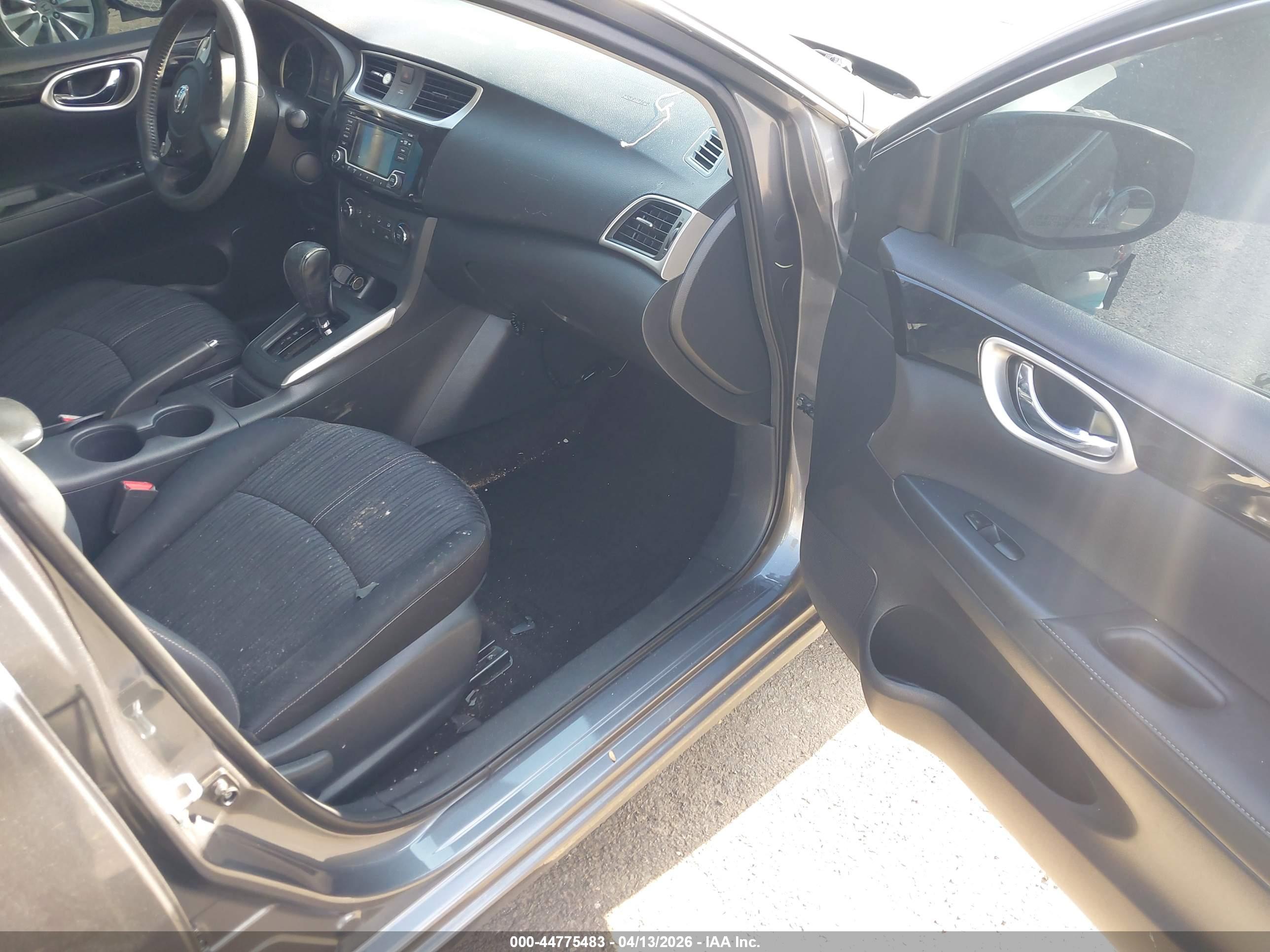 NISSAN SENTRA image 5