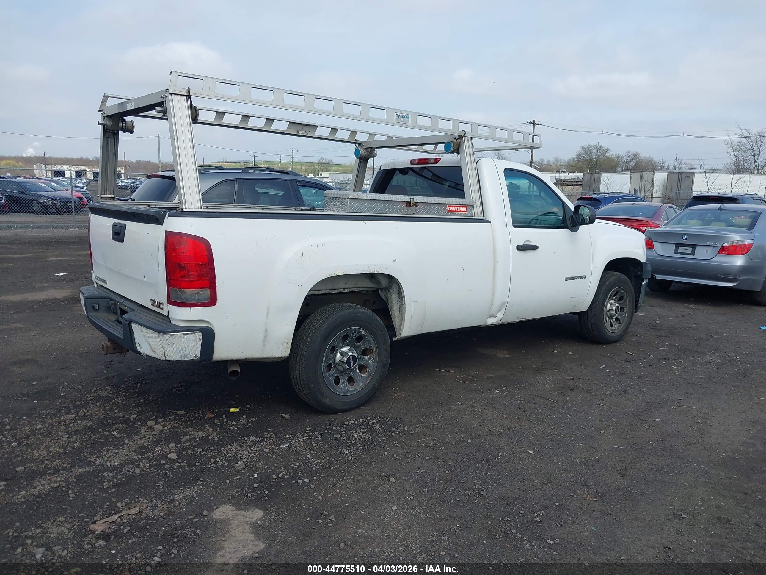 GMC SIERRA image 4