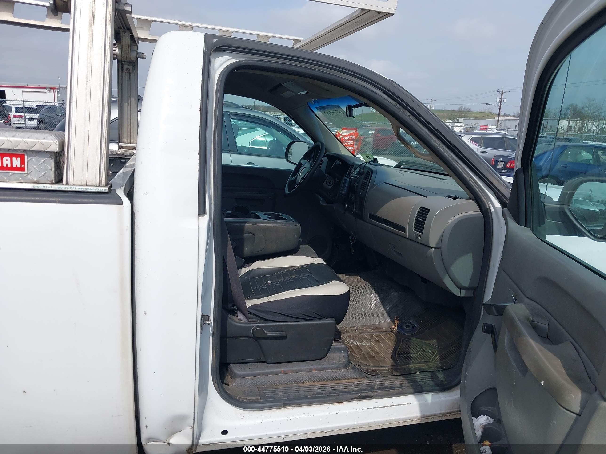 GMC SIERRA image 5
