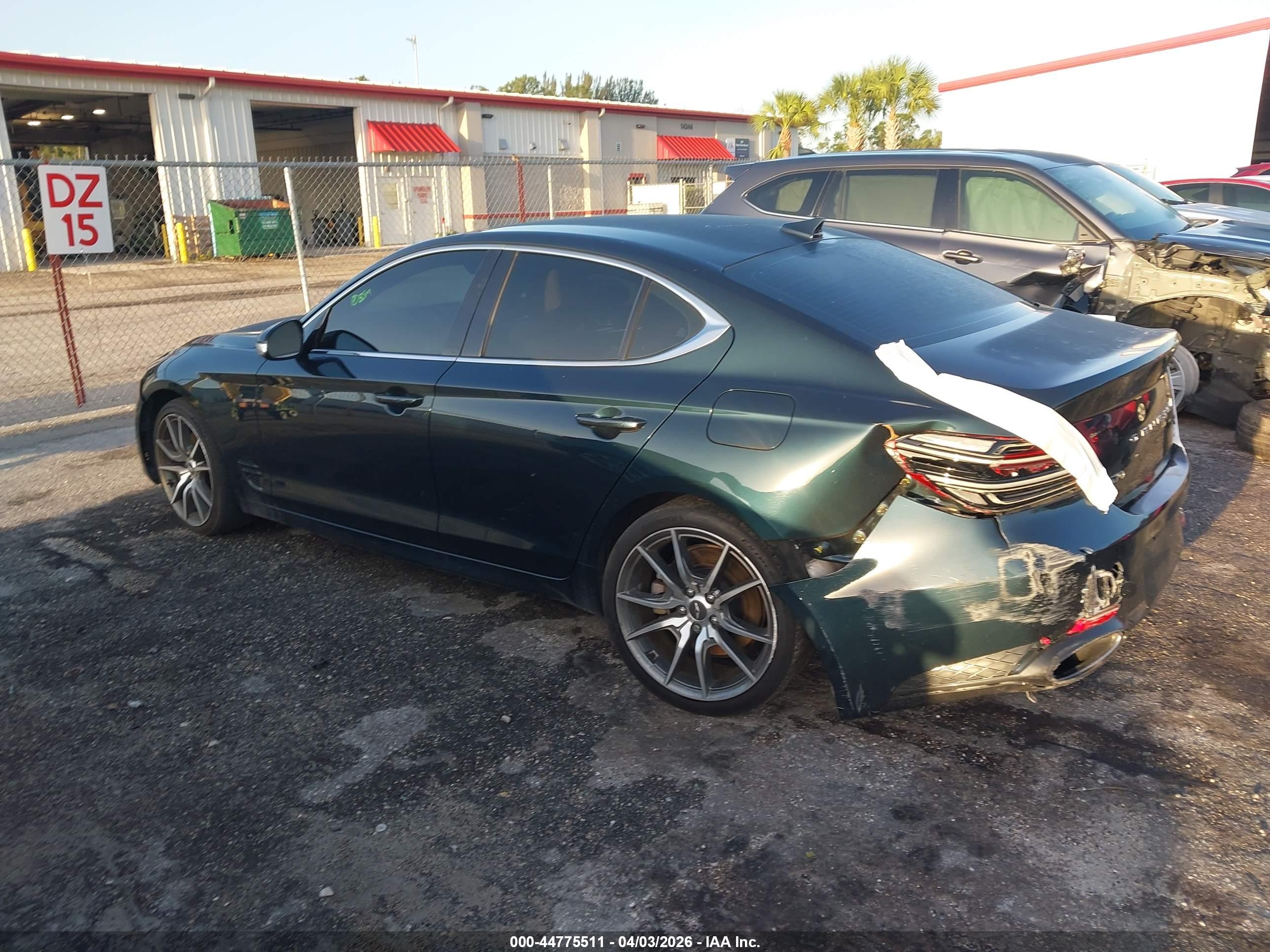 GENESIS G70 image 3
