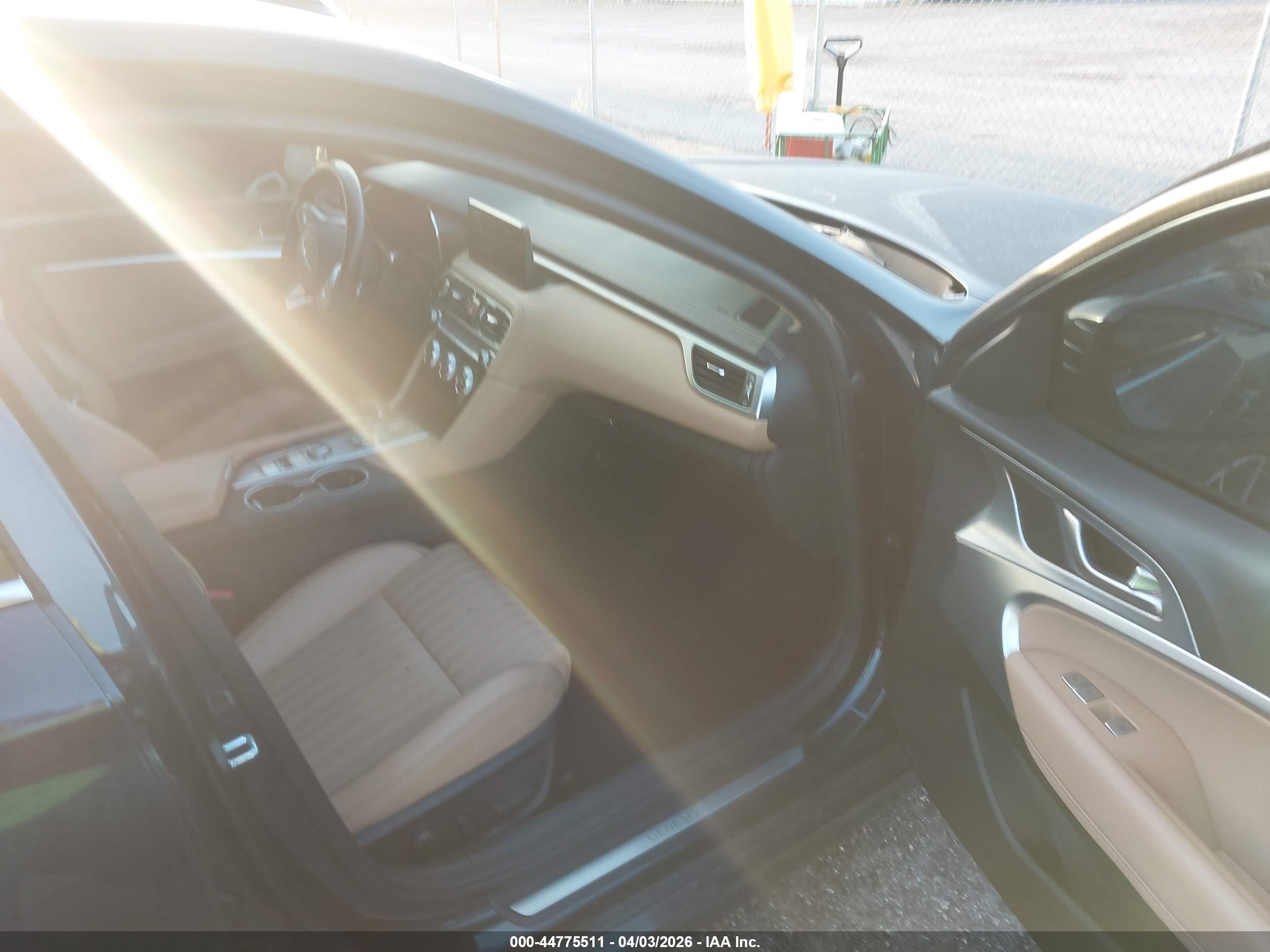GENESIS G70 image 5