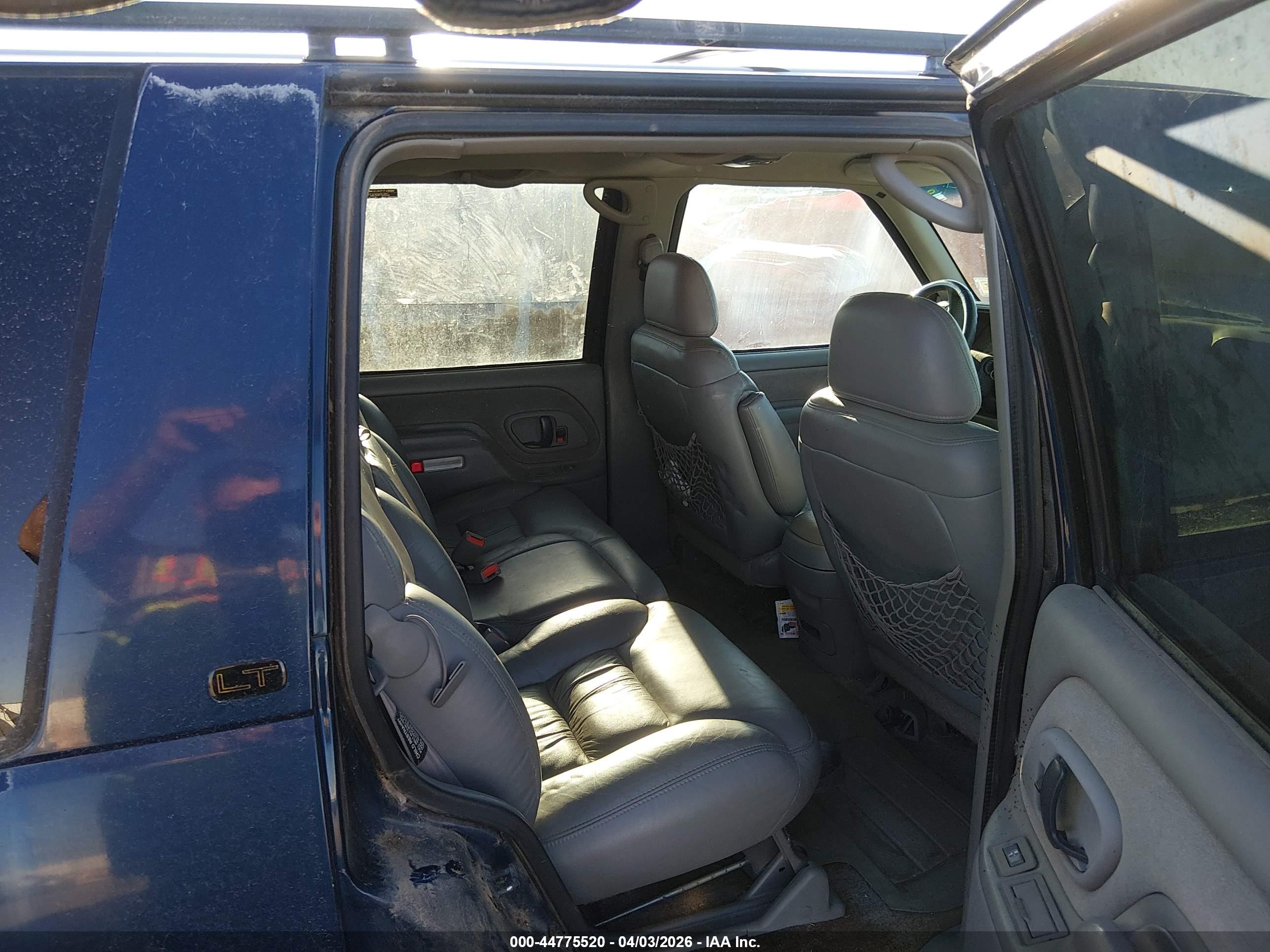 CHEVROLET TAHOE image 8