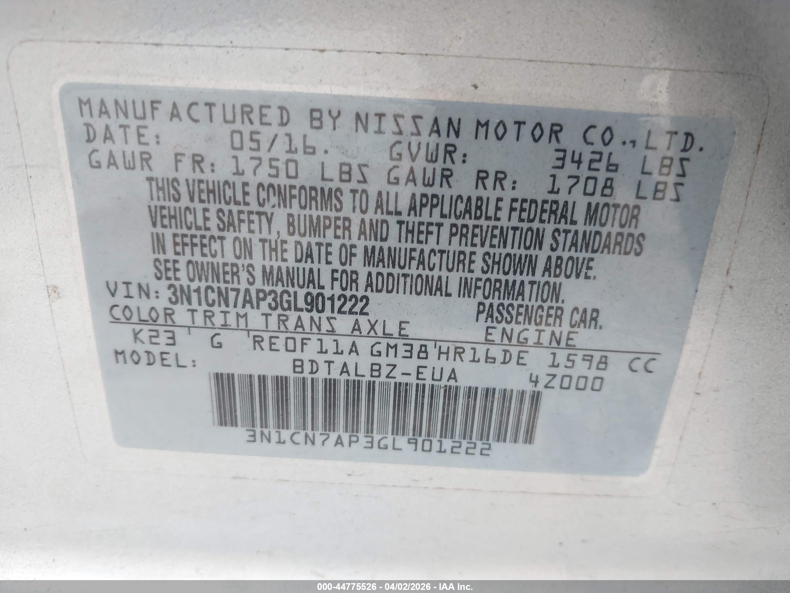 NISSAN VERSA image 9