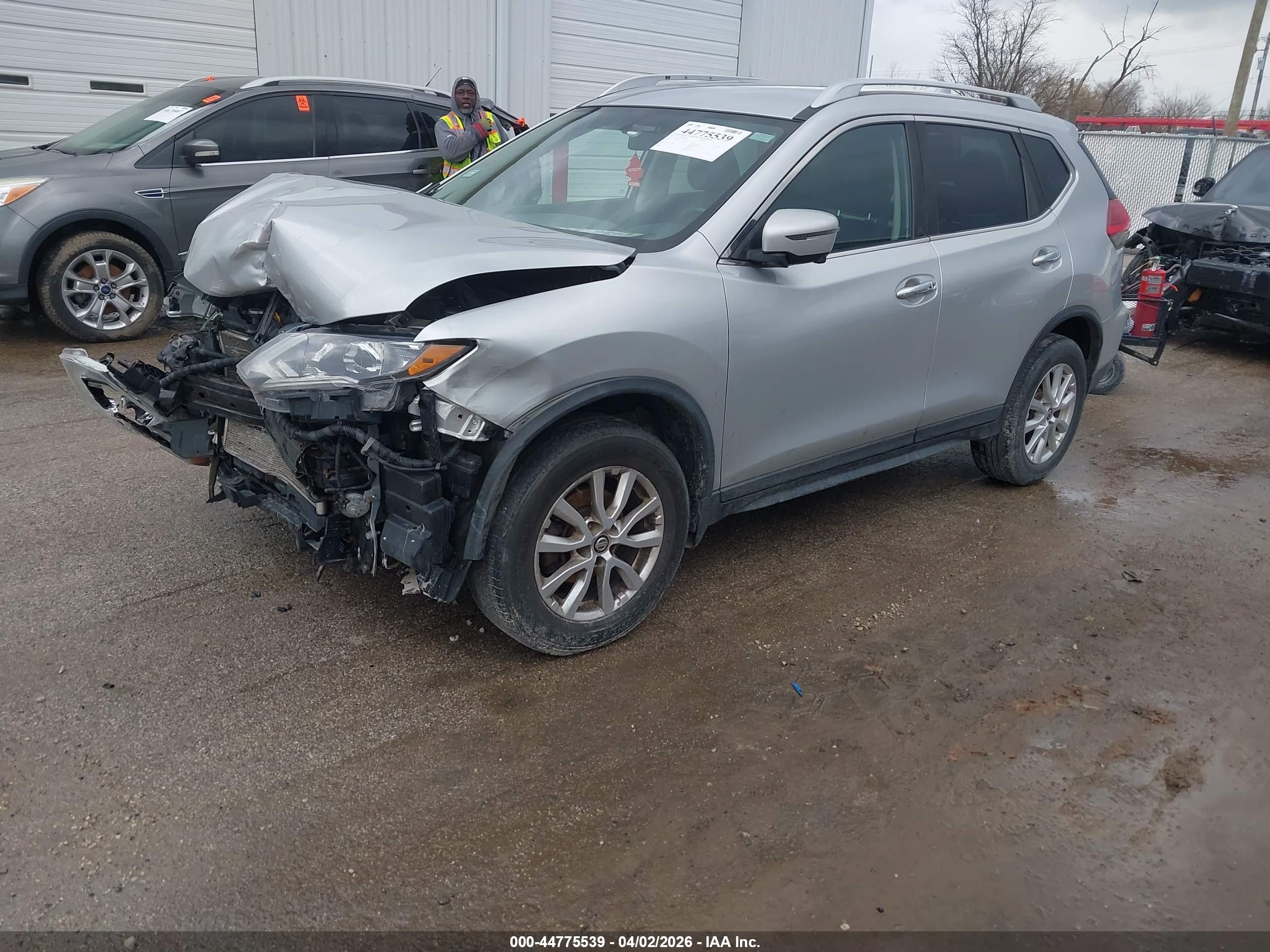 NISSAN ROGUE image 2
