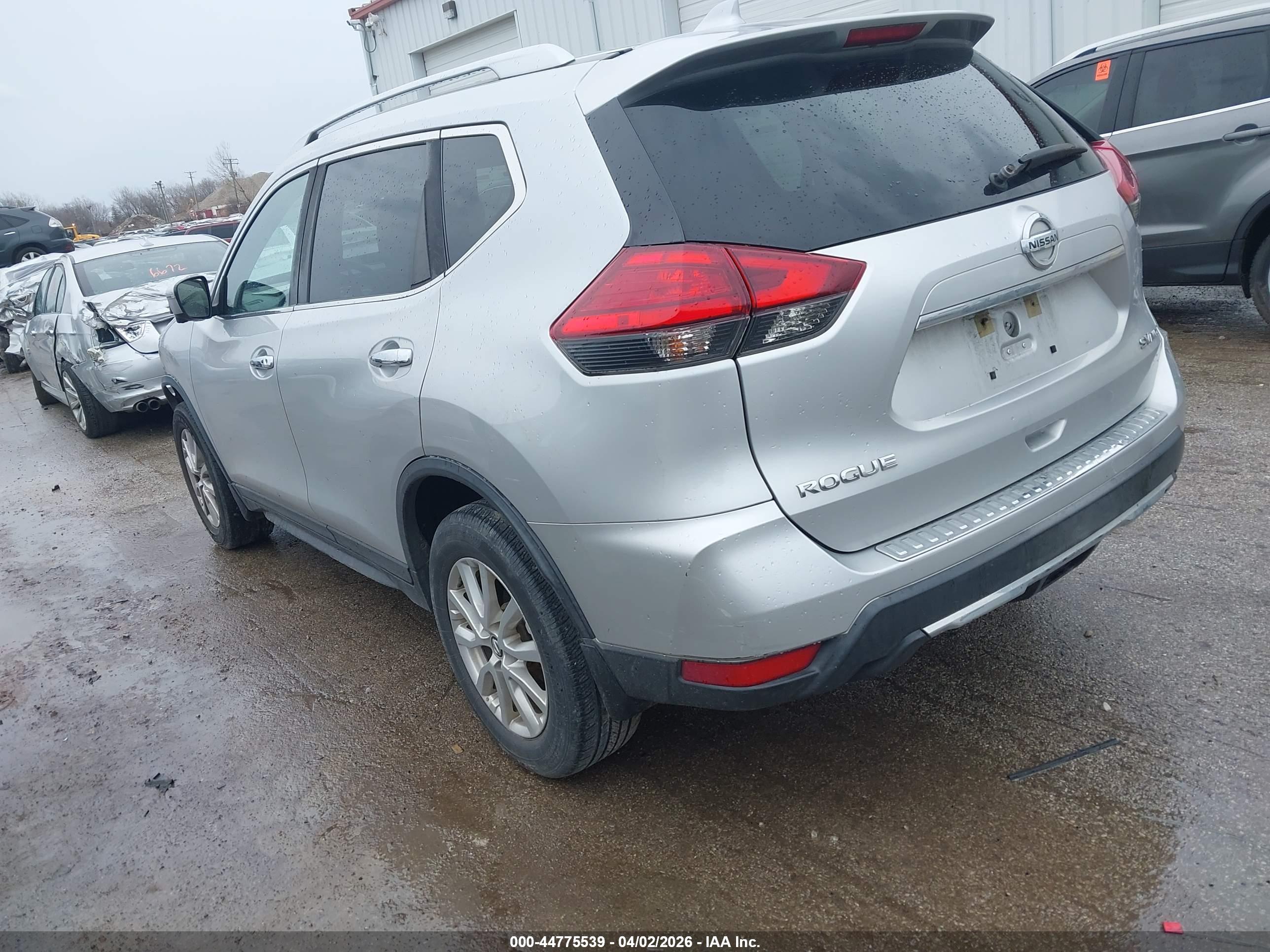 NISSAN ROGUE image 3