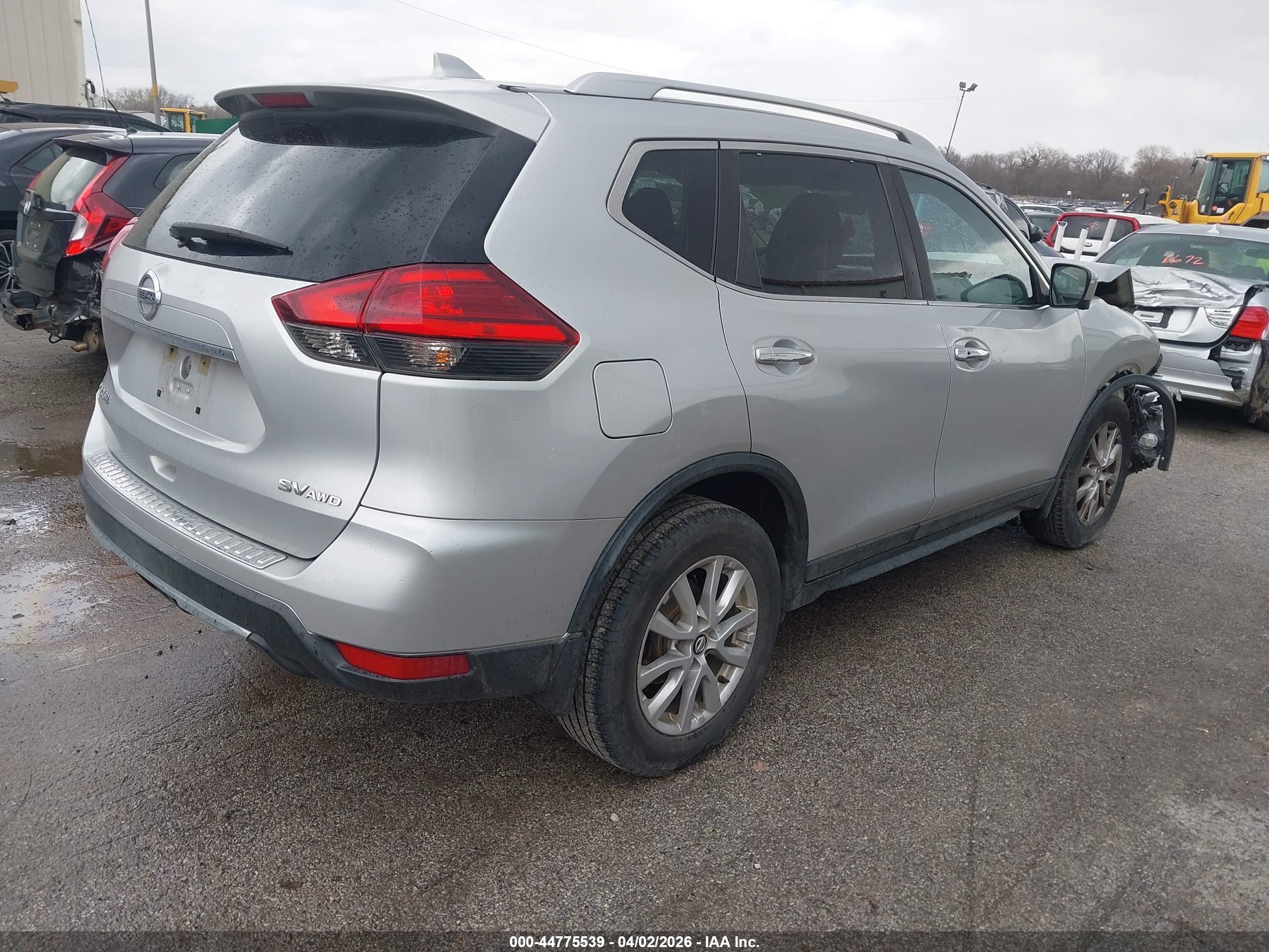 NISSAN ROGUE image 4