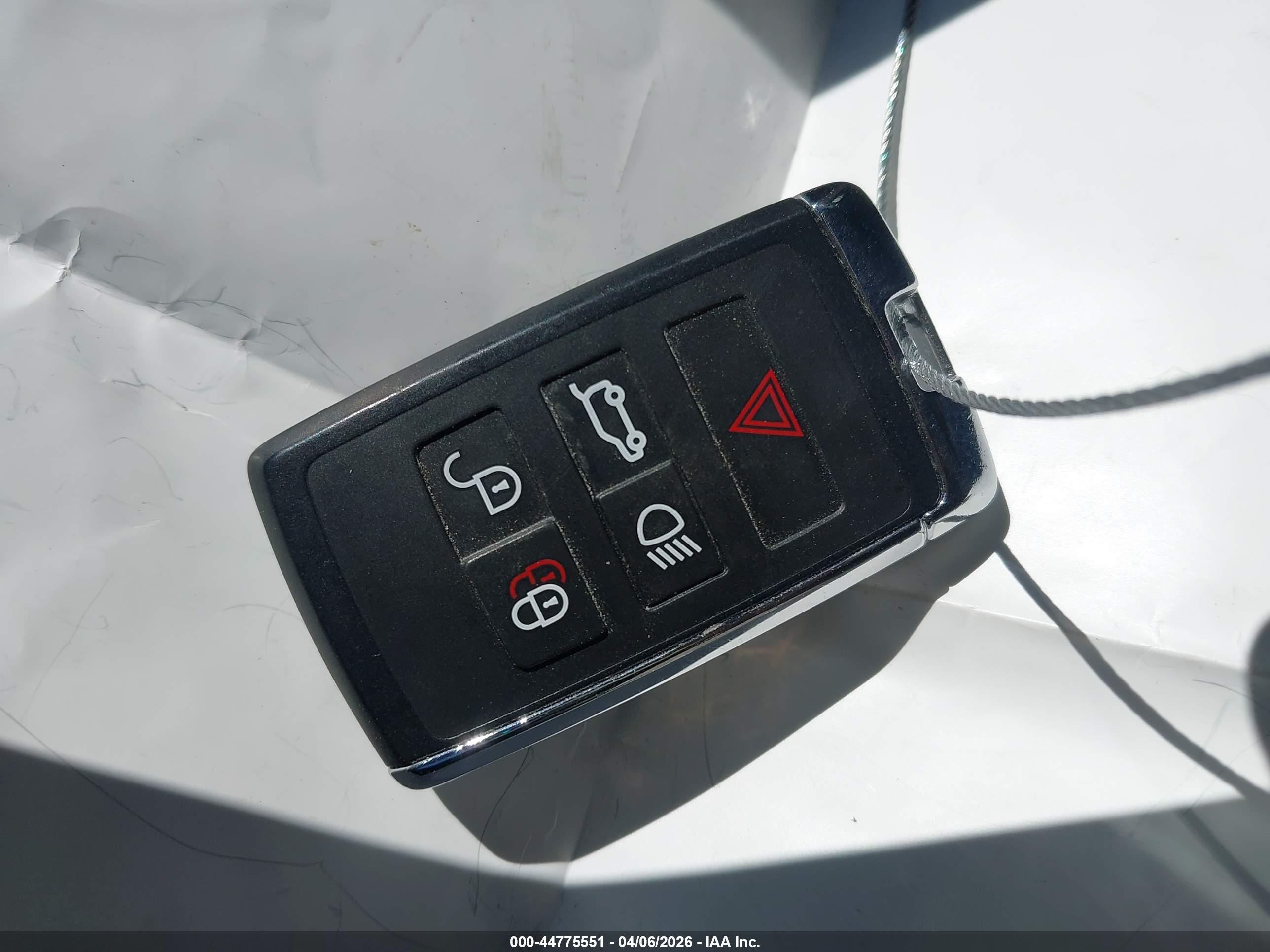 LAND ROVER image 11
