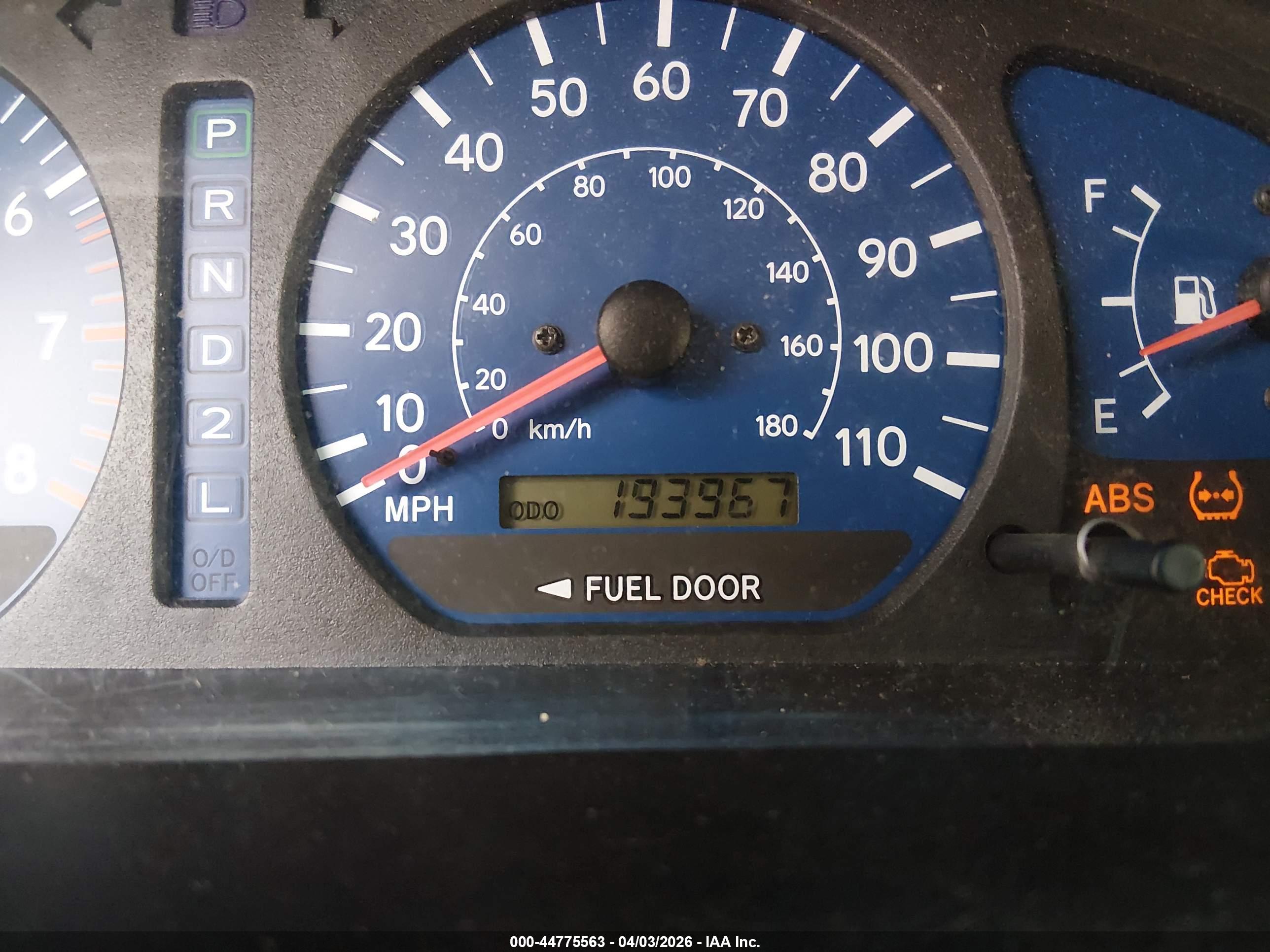 TOYOTA SIENNA image 7