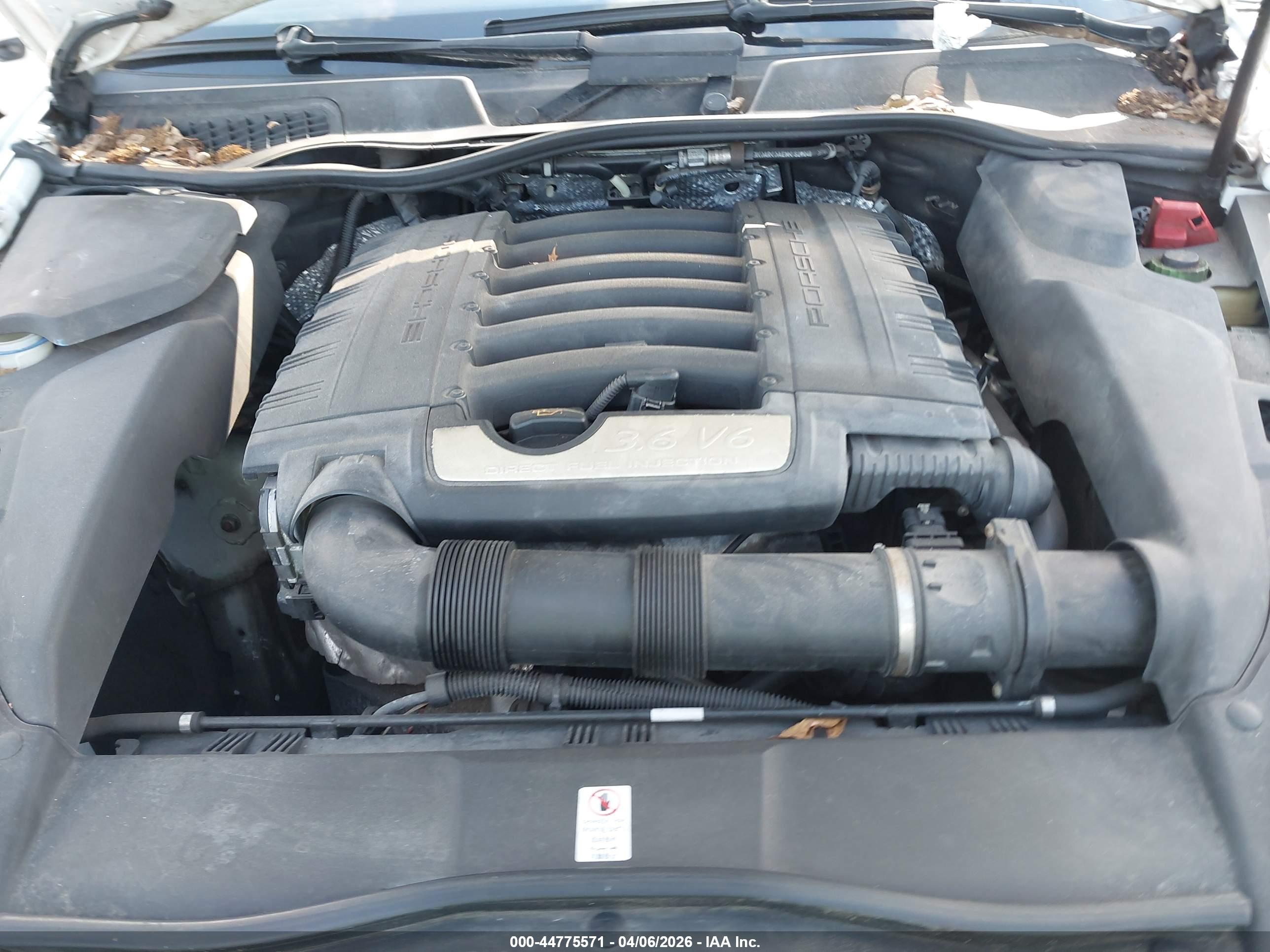 PORSCHE CAYENNE image 10