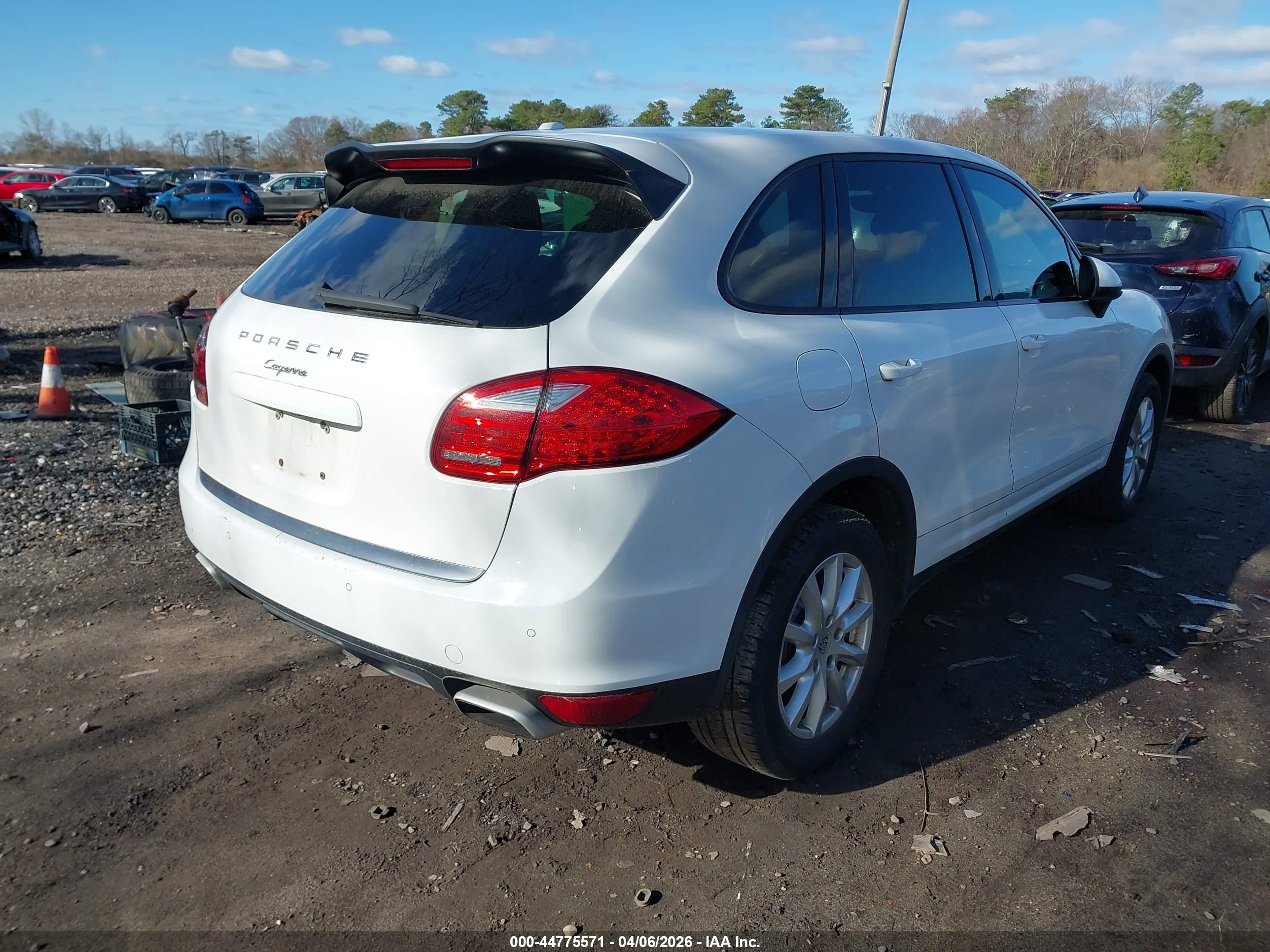 PORSCHE CAYENNE image 4