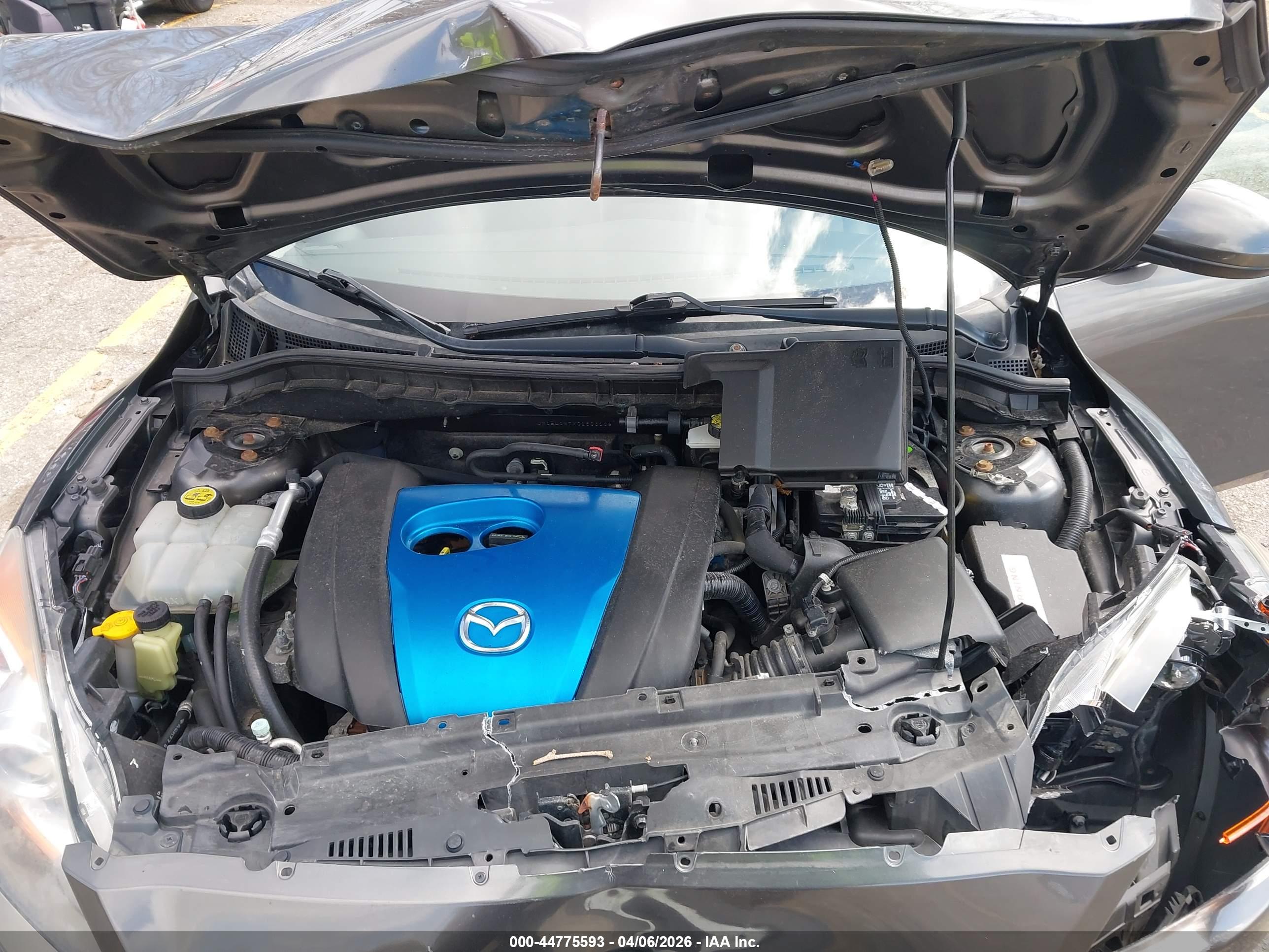 MAZDA MAZDA3 image 10
