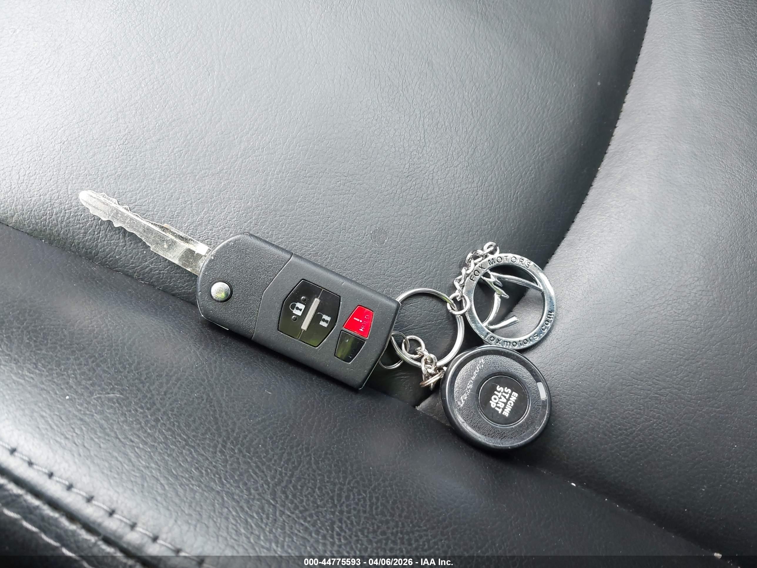 MAZDA MAZDA3 image 11