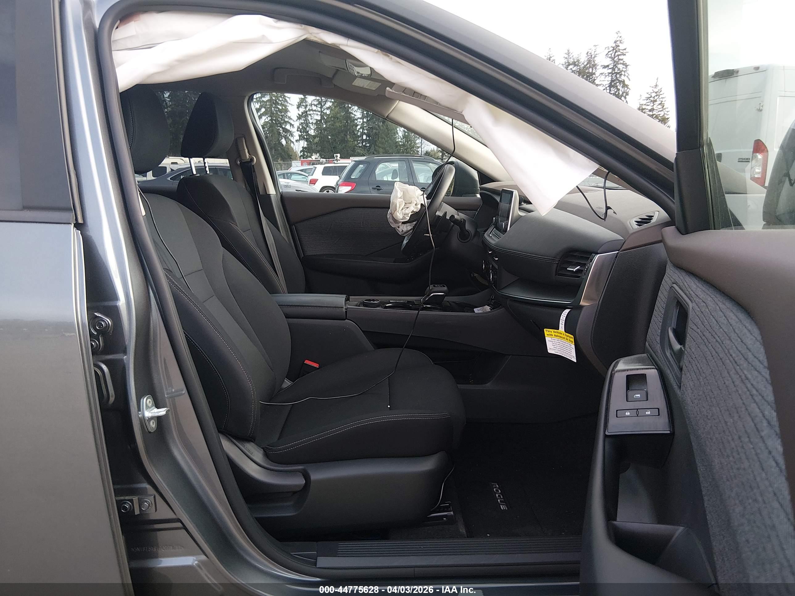 NISSAN ROGUE image 5