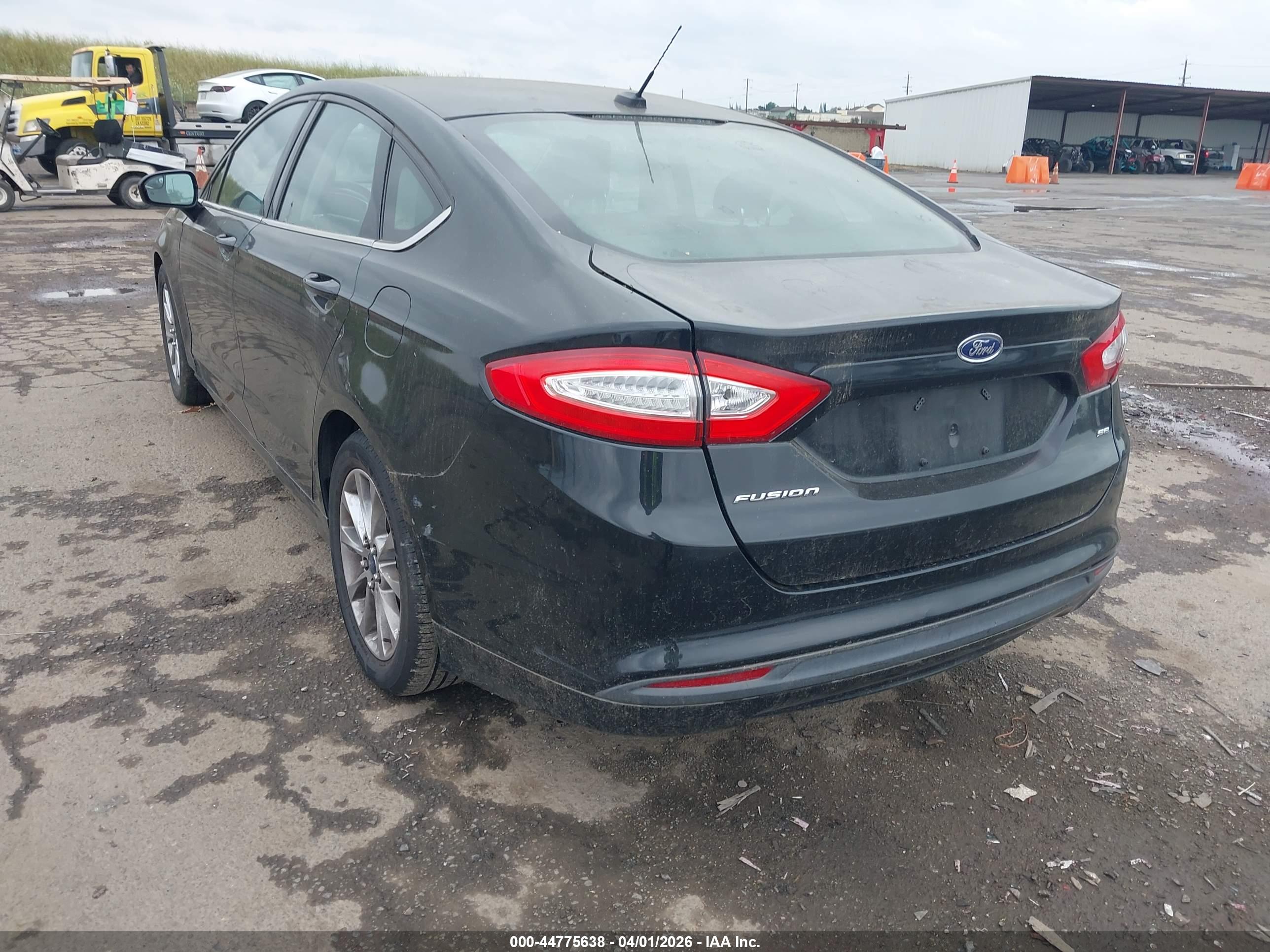 FORD FUSION image 3