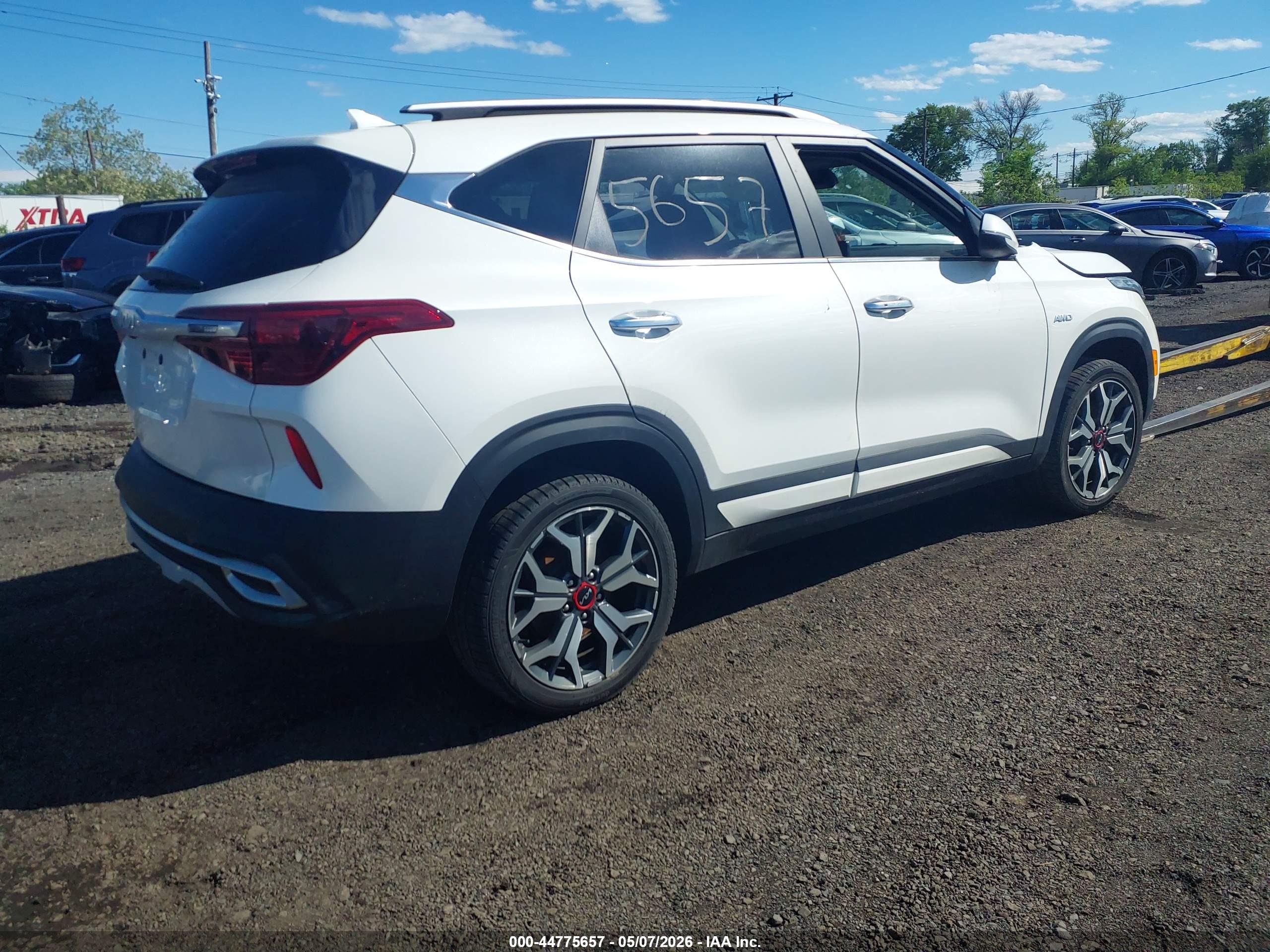 KIA SELTOS image 4