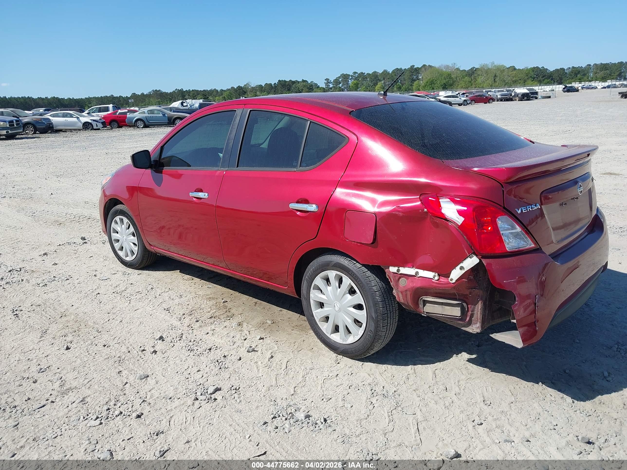 NISSAN VERSA image 3